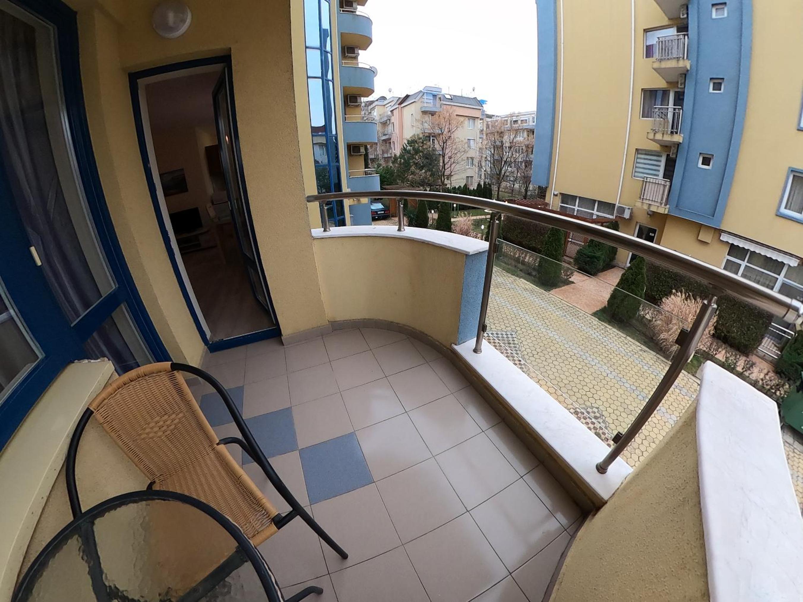 balcony
