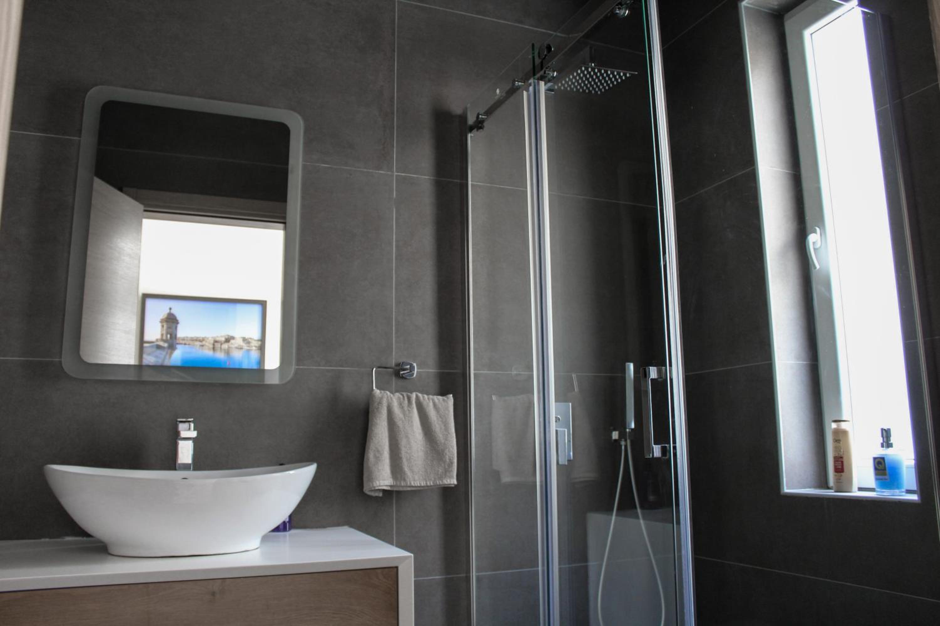 QLiving Central New Apartments Gzira Sliema Promenade - Property Image 82