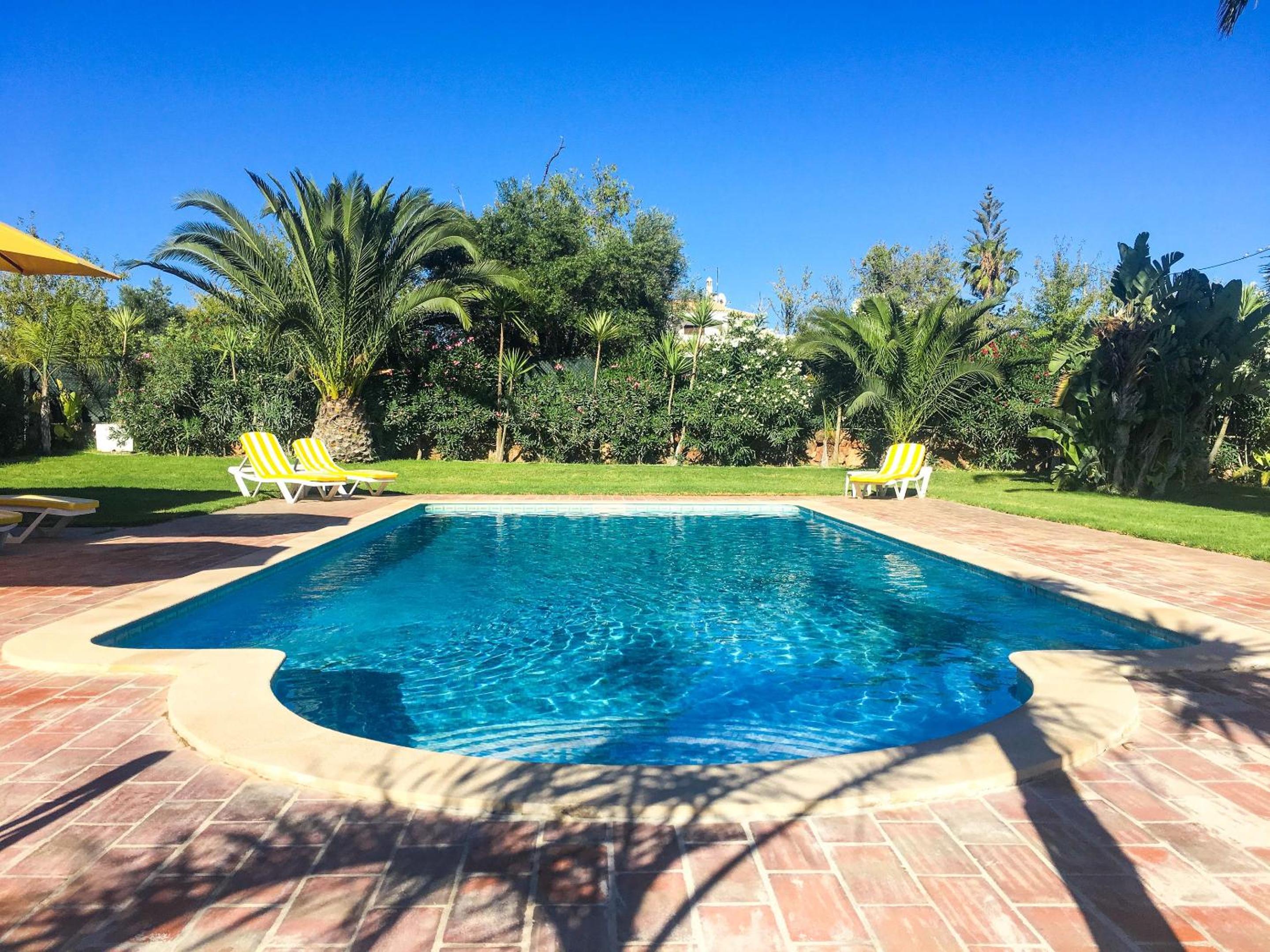 Elegant villa with sea view in Loulé + private pool