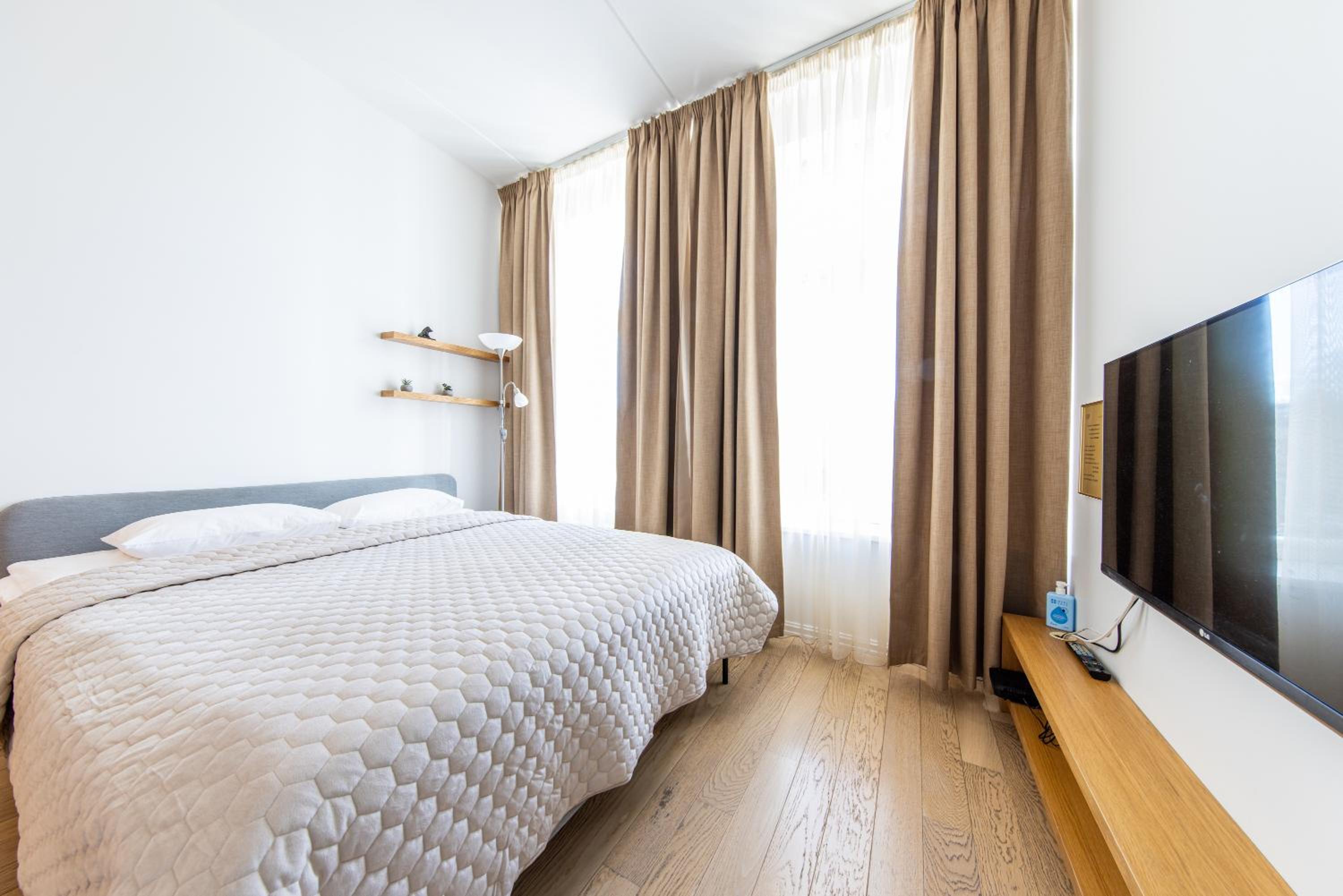 Cozy Studio Apartments 47 view 4