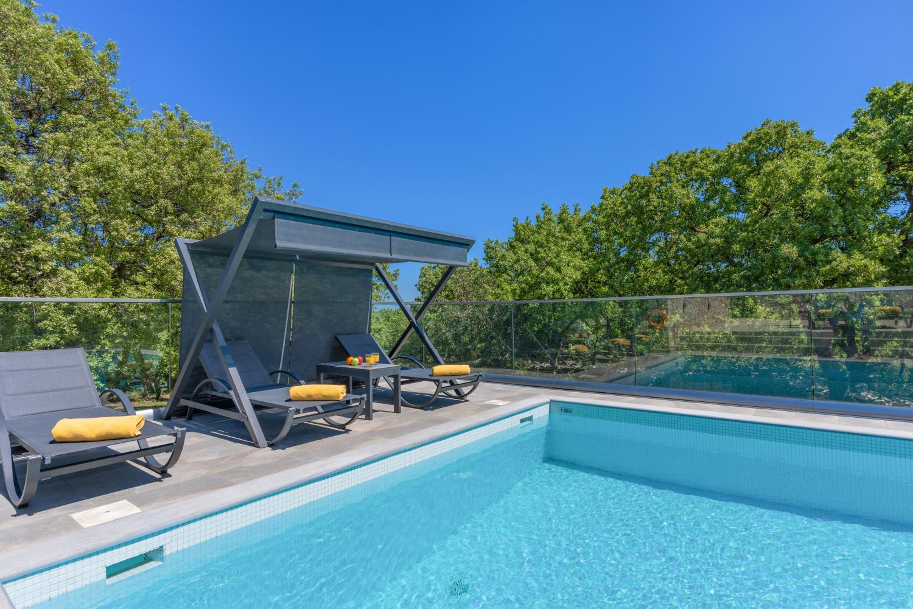 Villa Eris view 3