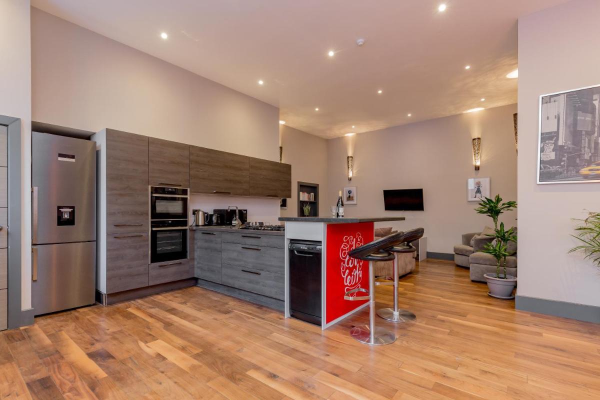 Bohemian luxury accommodation in the heart Edinburghs Leith district view 2