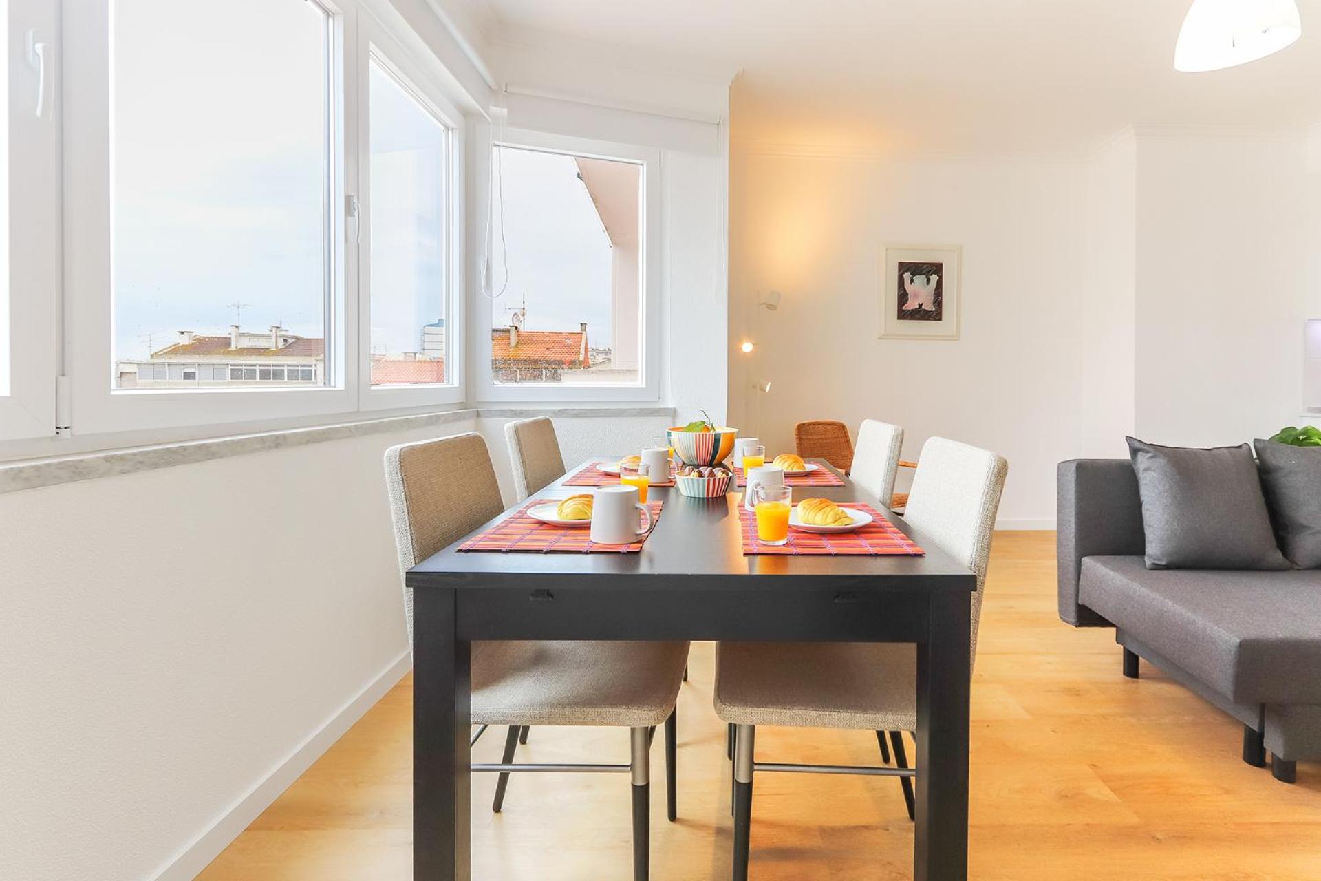 Vita Portucale! Cacilhas River View en Almada — dining
