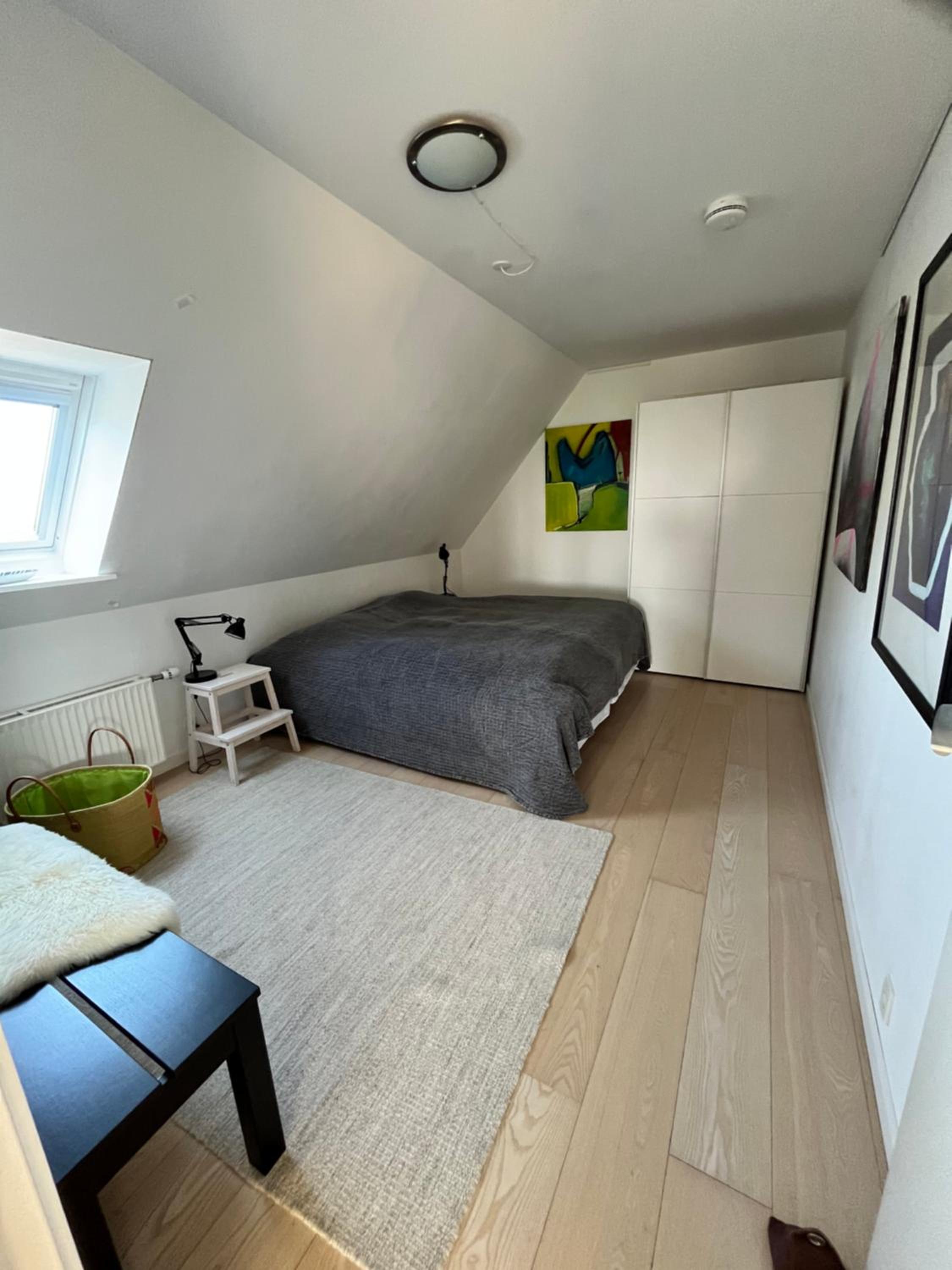 Apartment Ruhetgaard Bed & kitchen