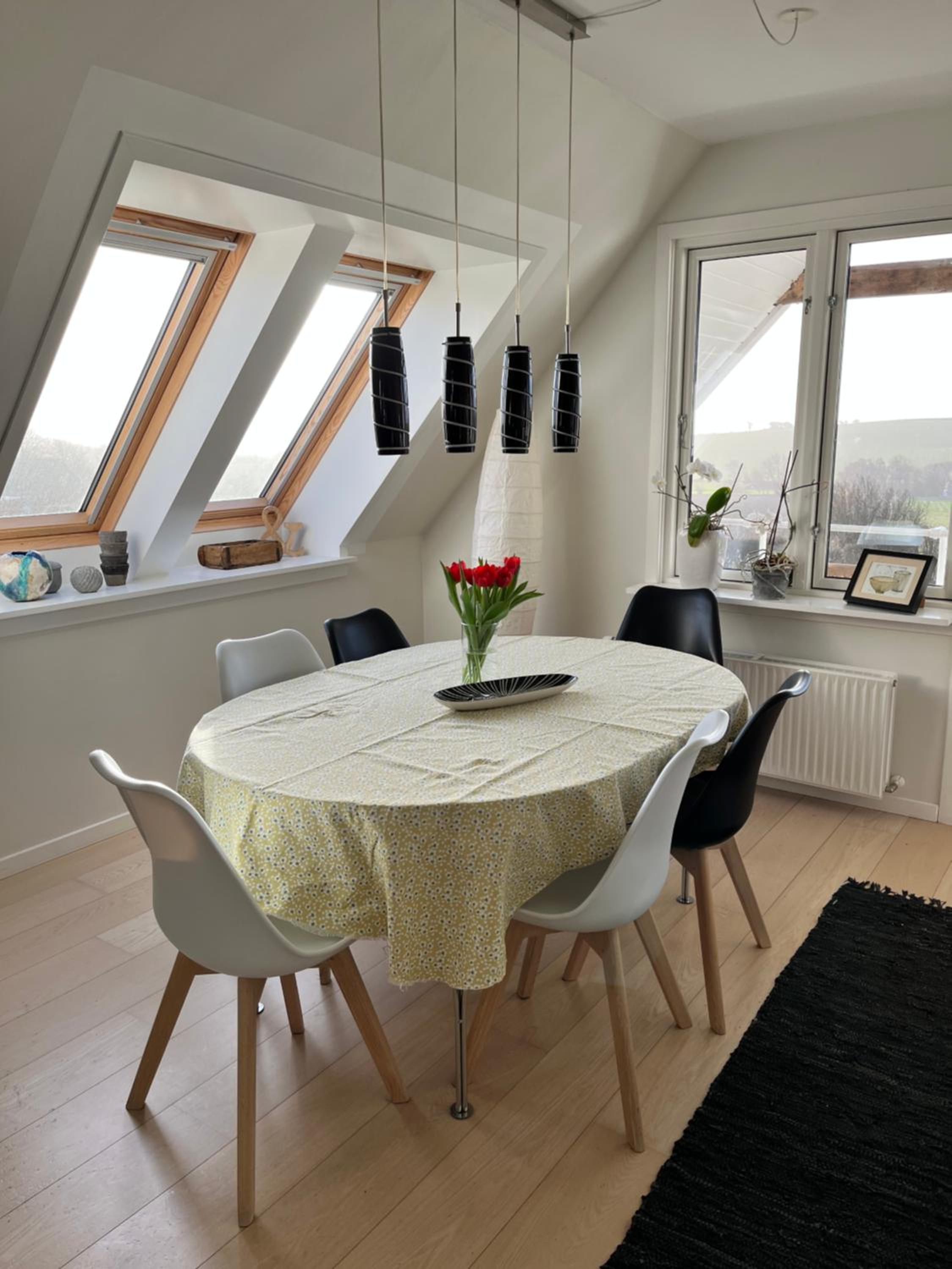 Apartment Ruhetgaard Bed & kitchen