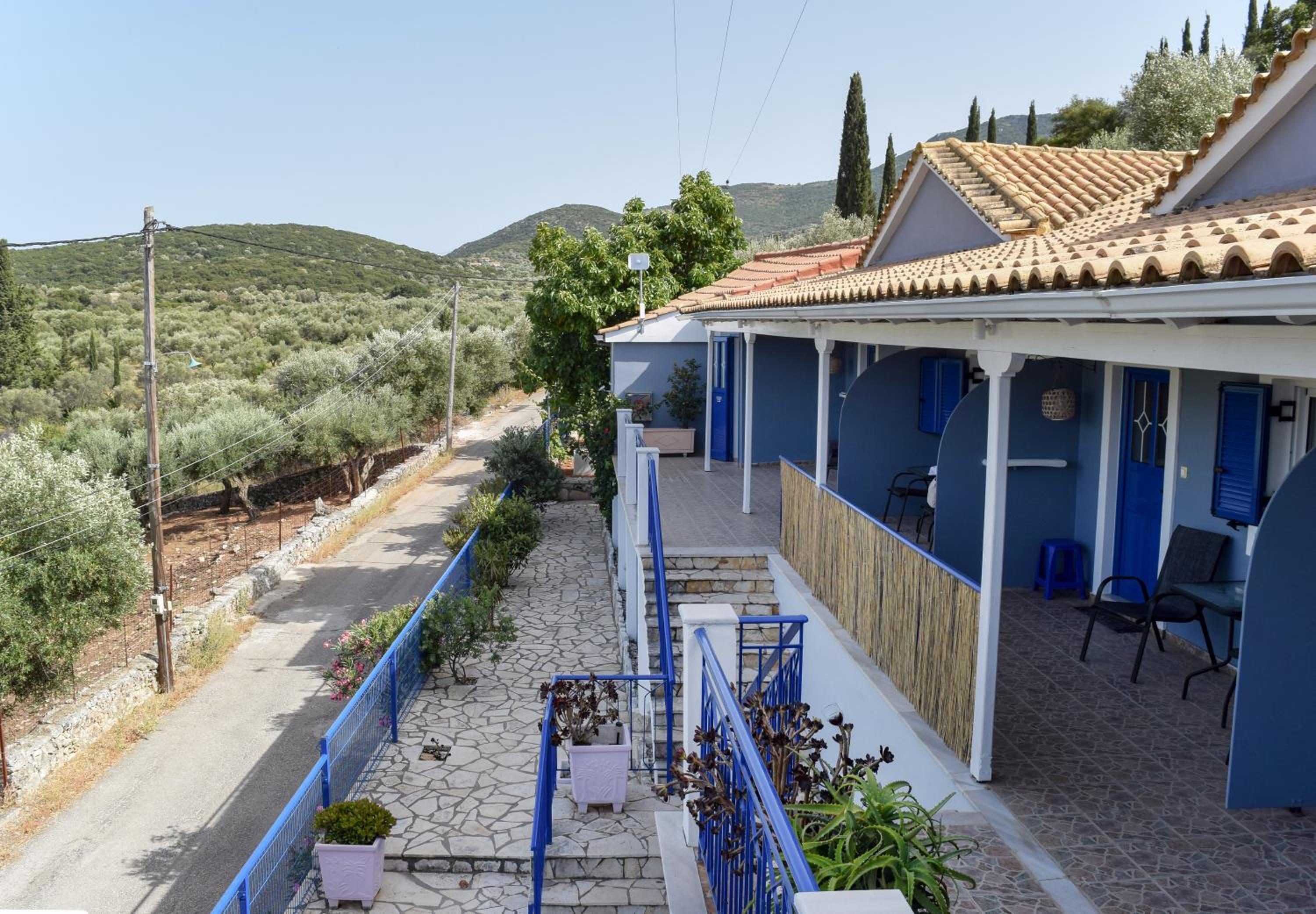 Val Di Compare Apartments photo 4