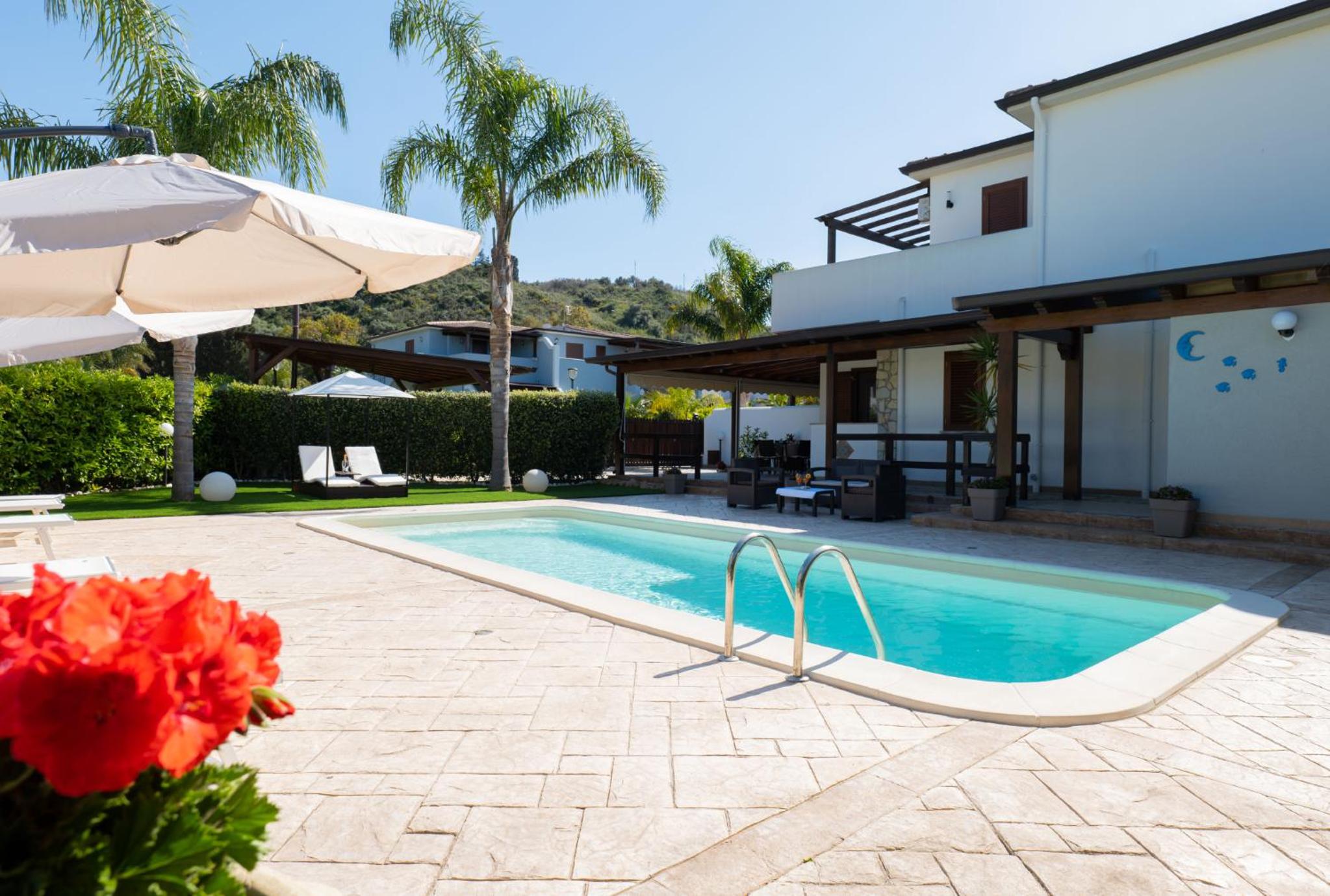 Deluxe Sicily Villa