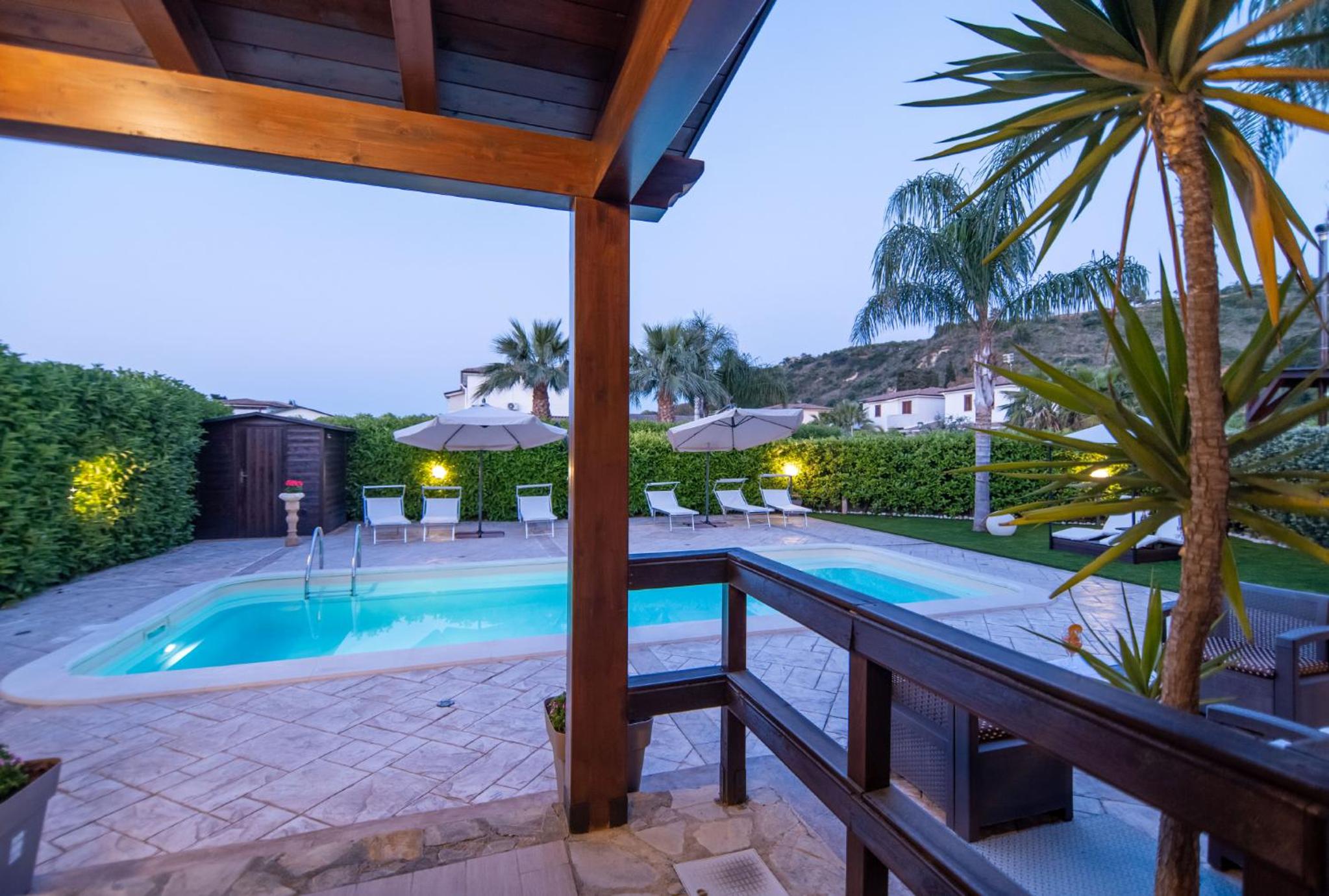 Deluxe Sicily Villa