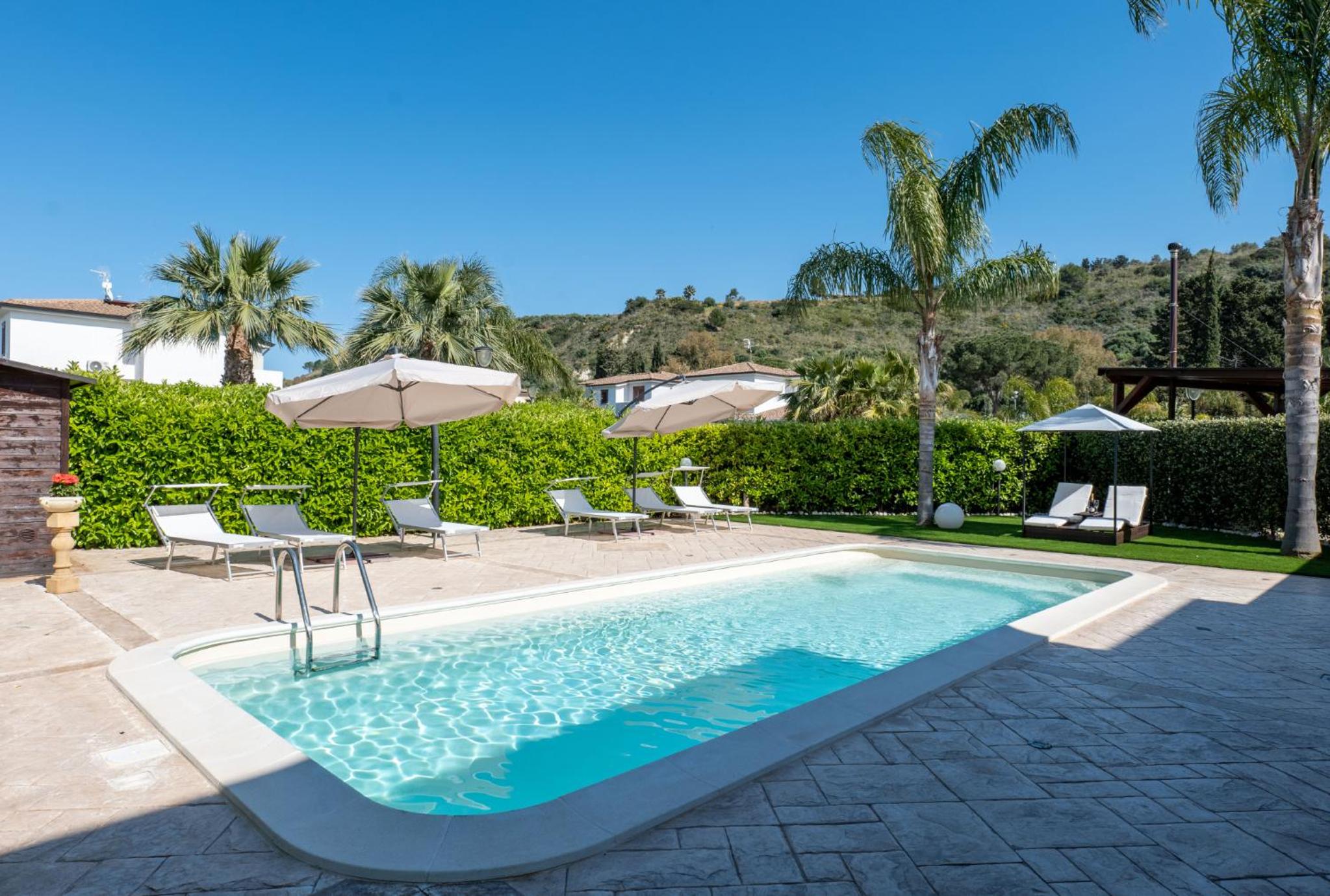 Deluxe Sicily Villa