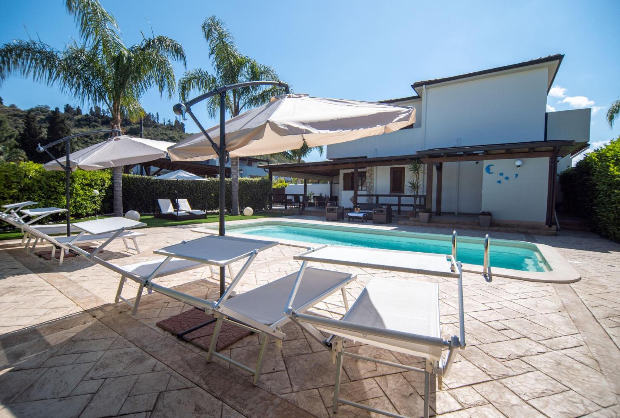 Deluxe Sicily Villa
