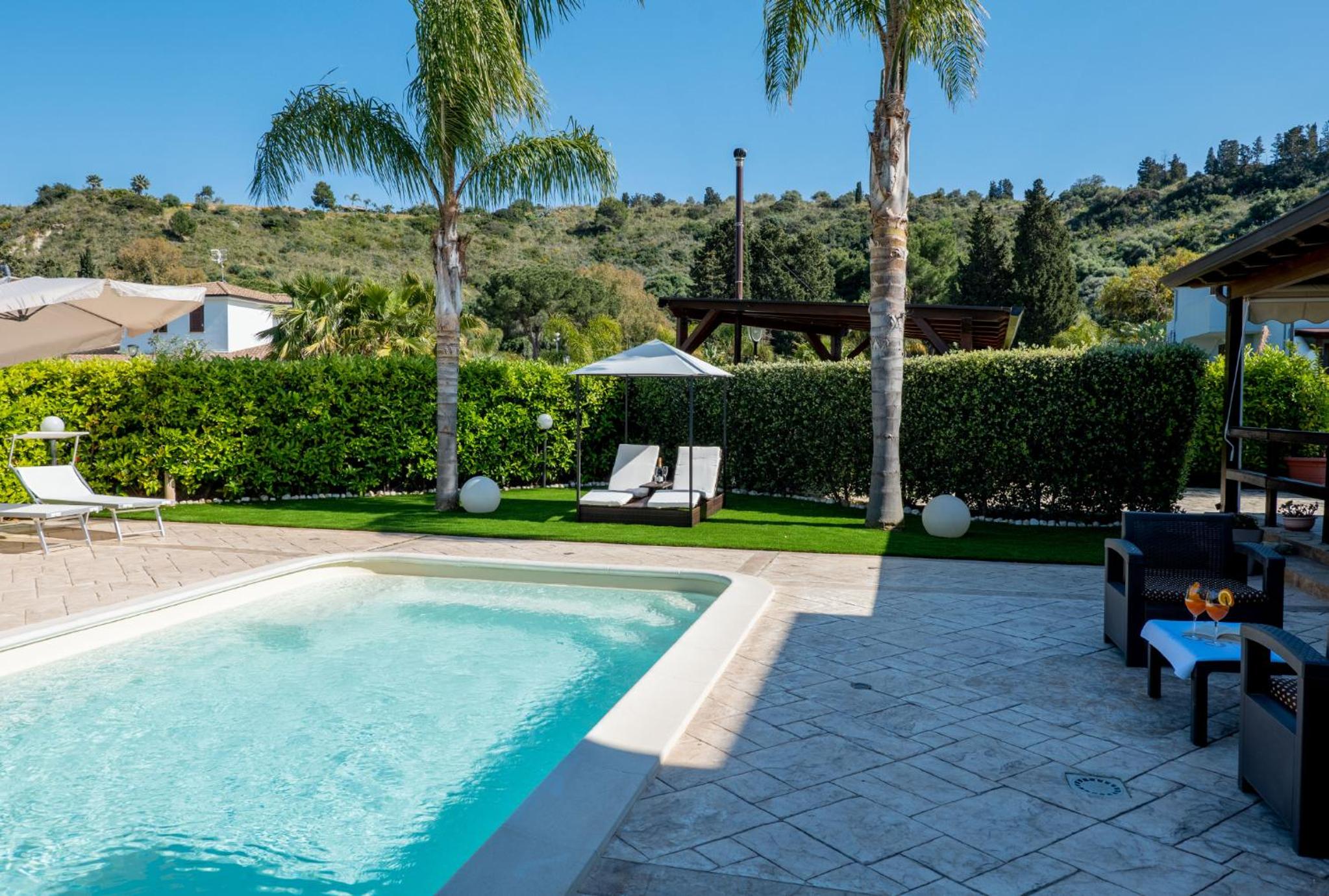 Deluxe Sicily Villa