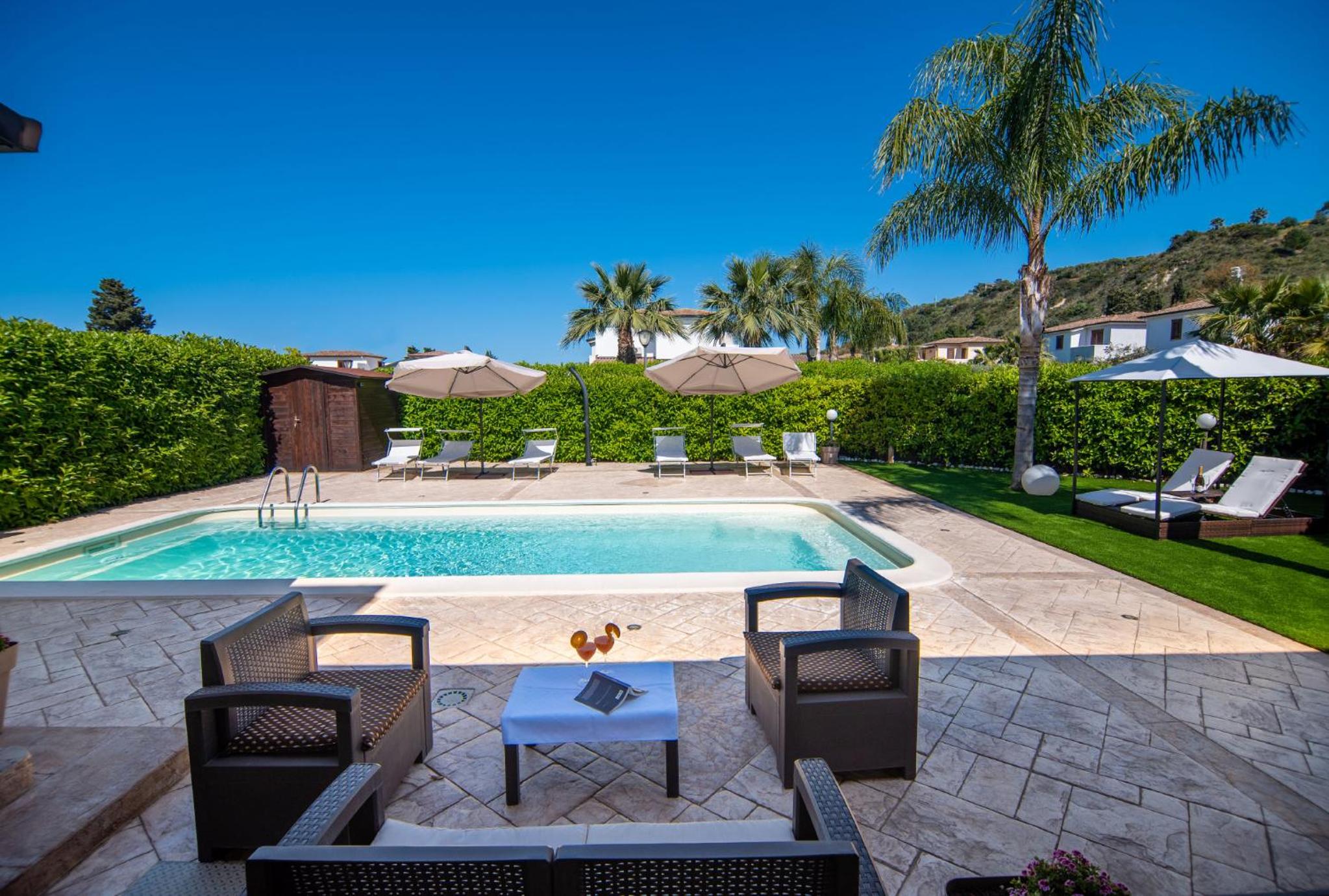 Deluxe Sicily Villa