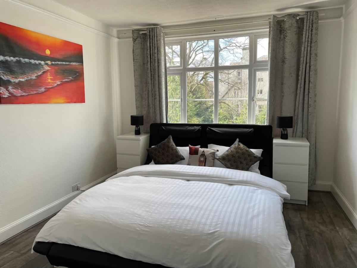 Bright and spacious 2 bedroom apartment view 5