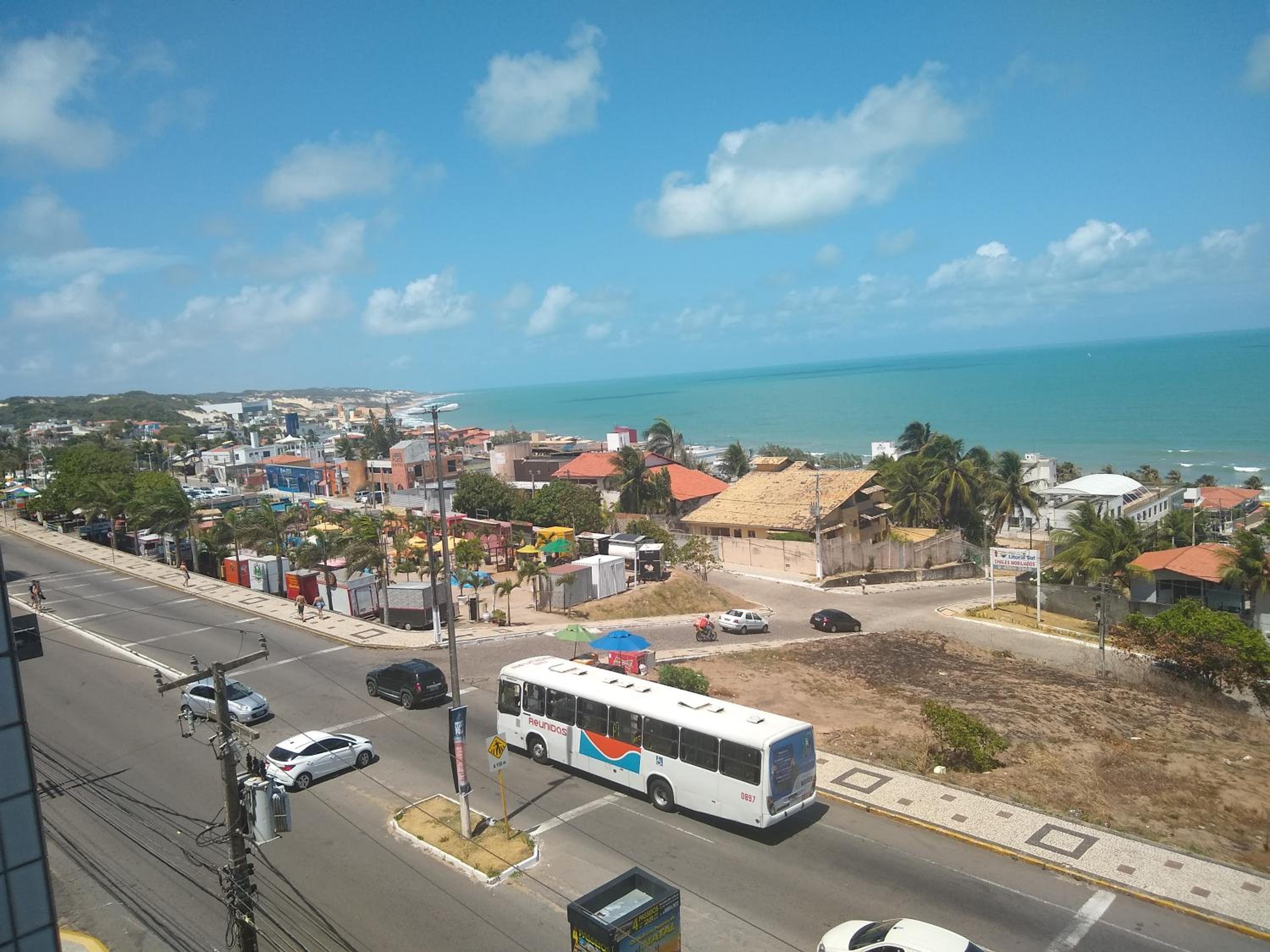 PONTA NEGRA FLAT APART