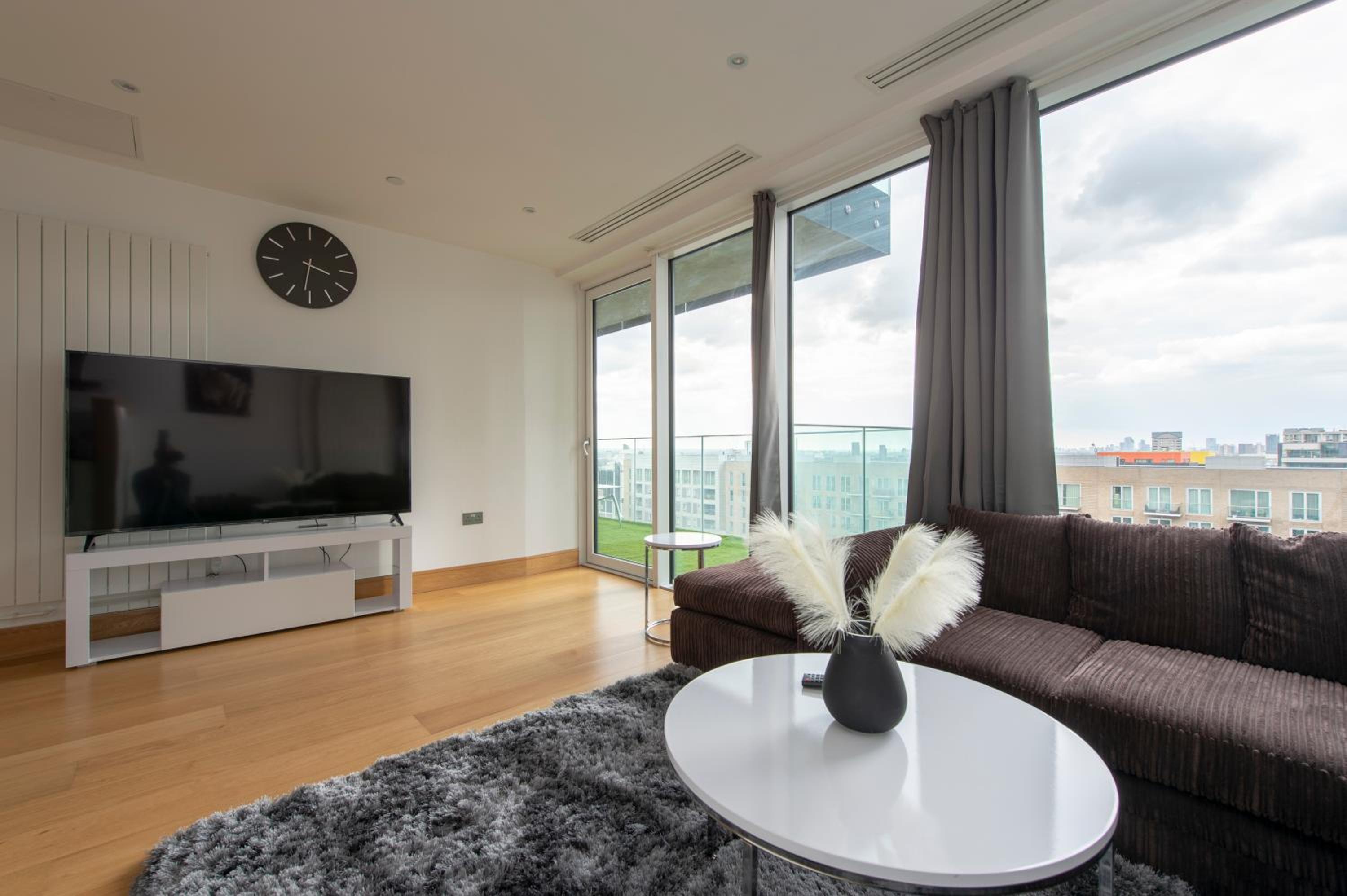 Canary Luxe Apartment