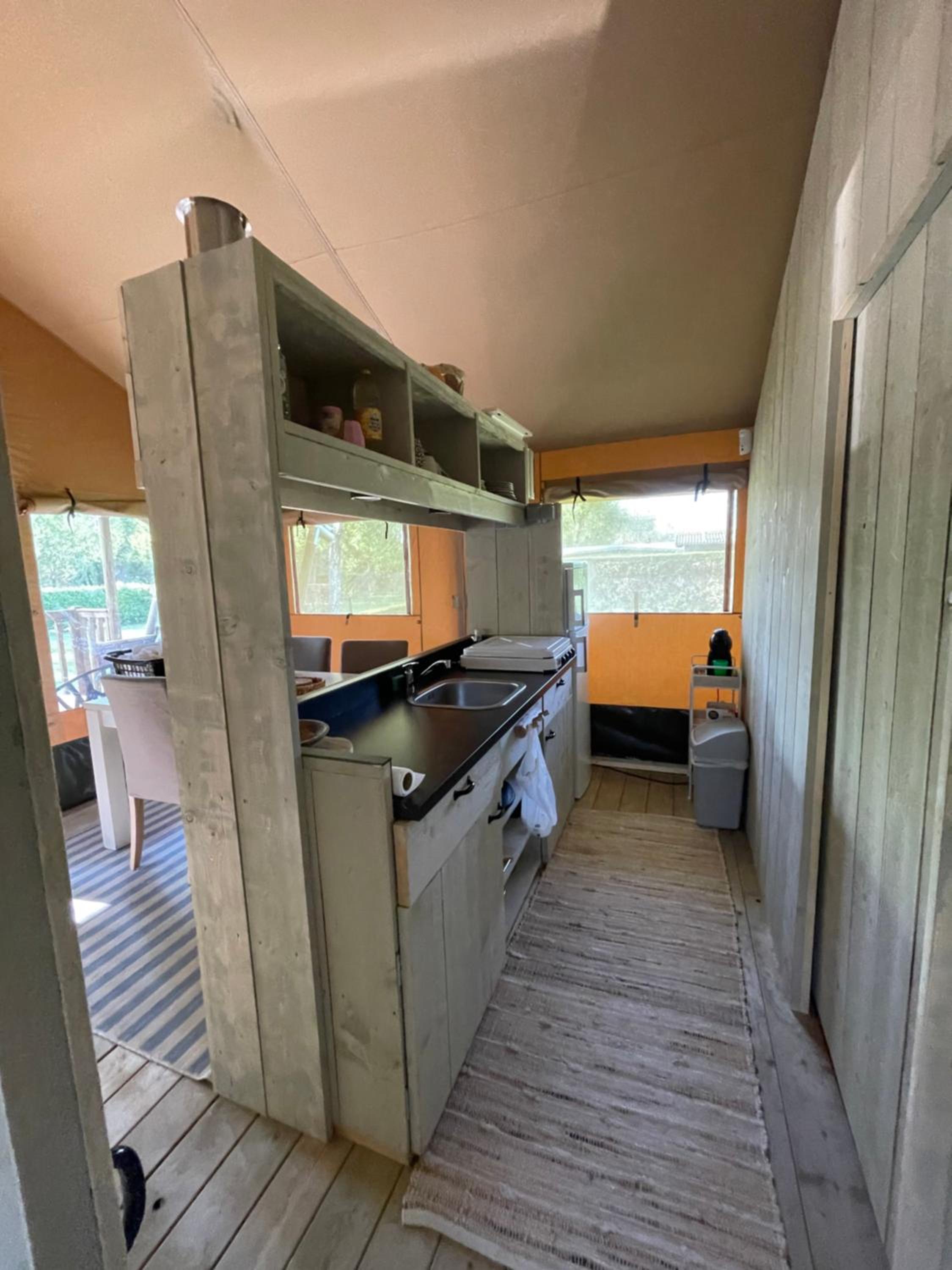 Glamour Glamping at little beach, fully heated view 4