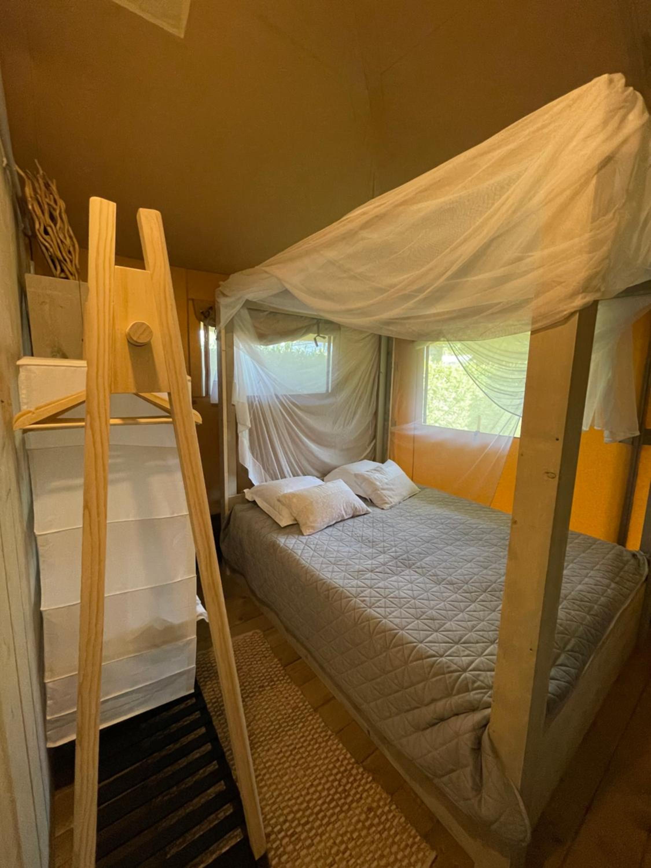 Glamour Glamping at little beach, fully heated view 2