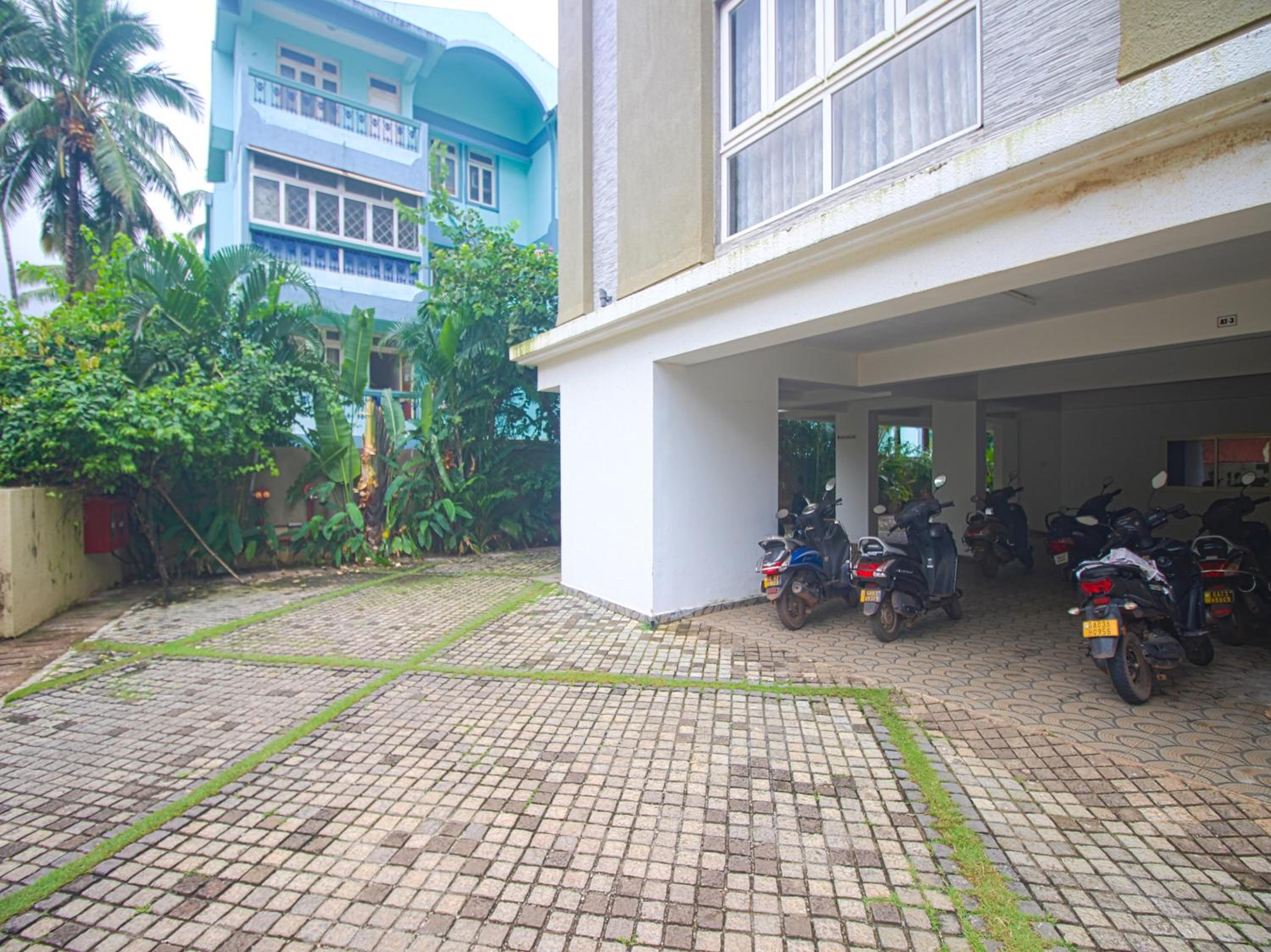 Bellagio Rezidencia 1 BHK Service Apartments