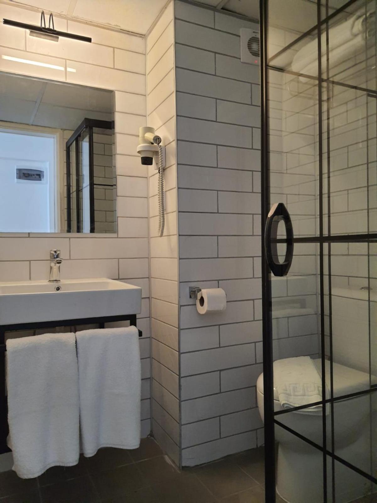 Z OTEL - Image 21