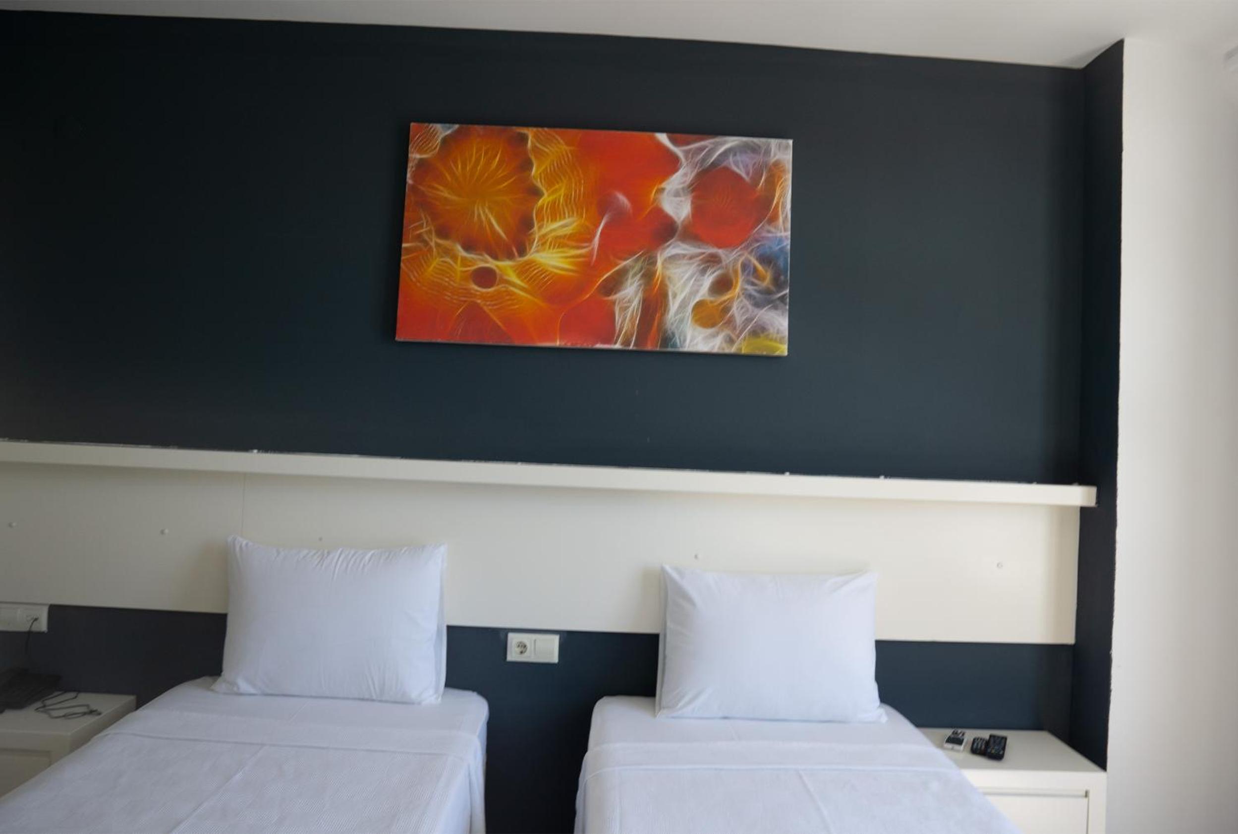 Z OTEL - Image 30