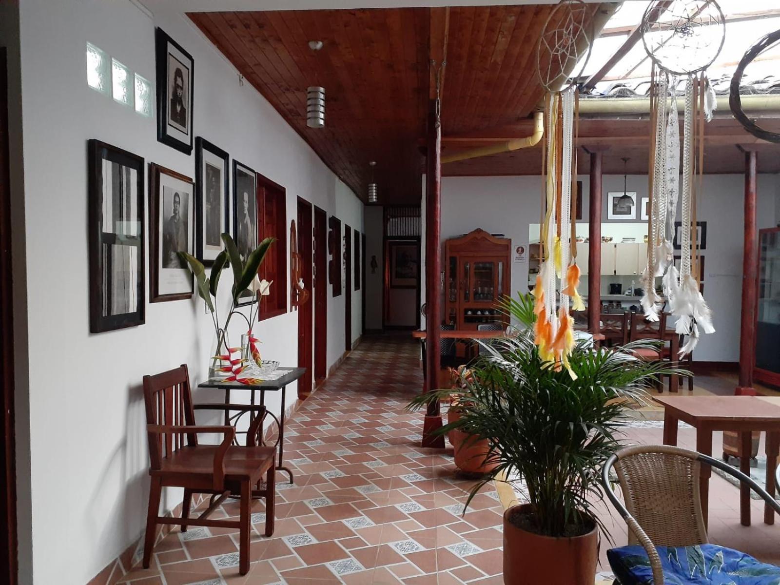 Hostal La Comedia