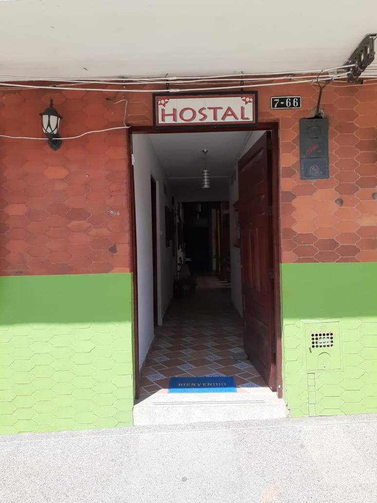 Hostal La Comedia