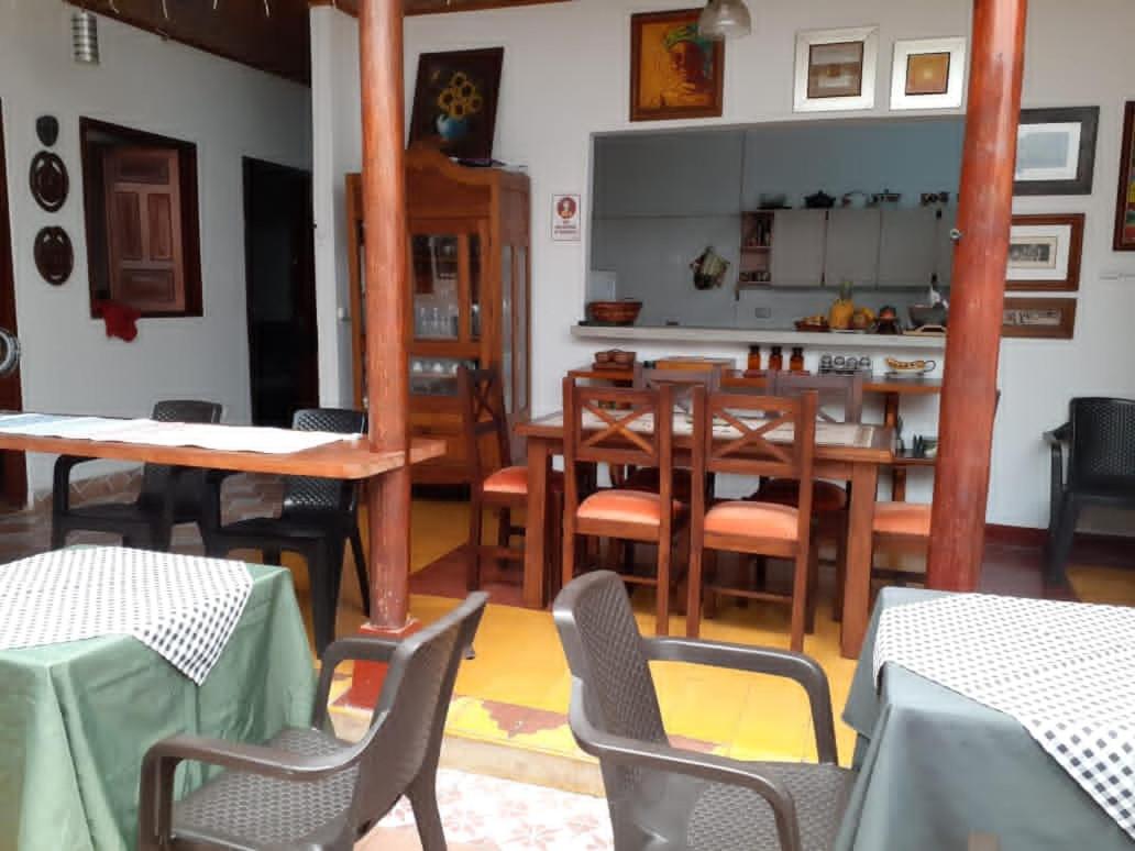 Hostal La Comedia