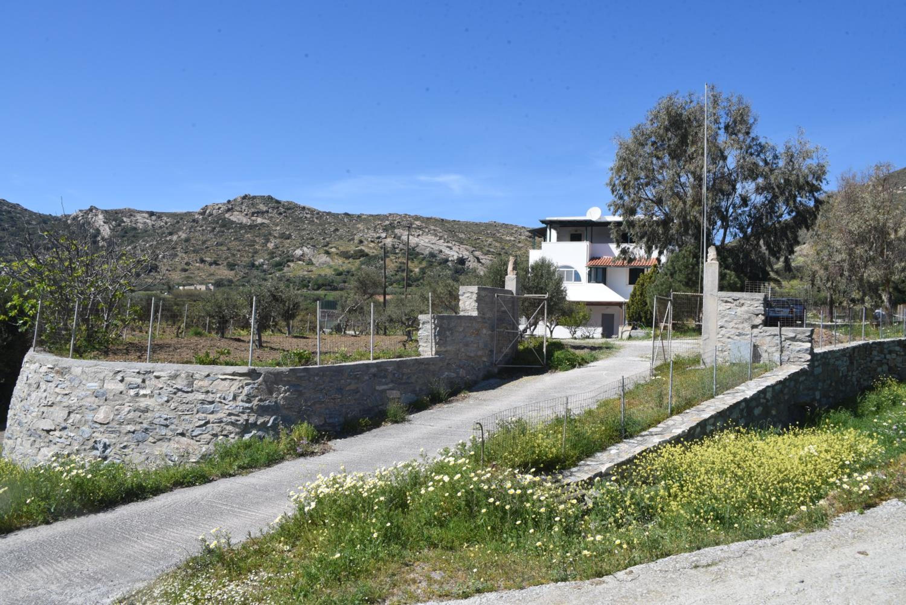 Bernie House 2 photo 3