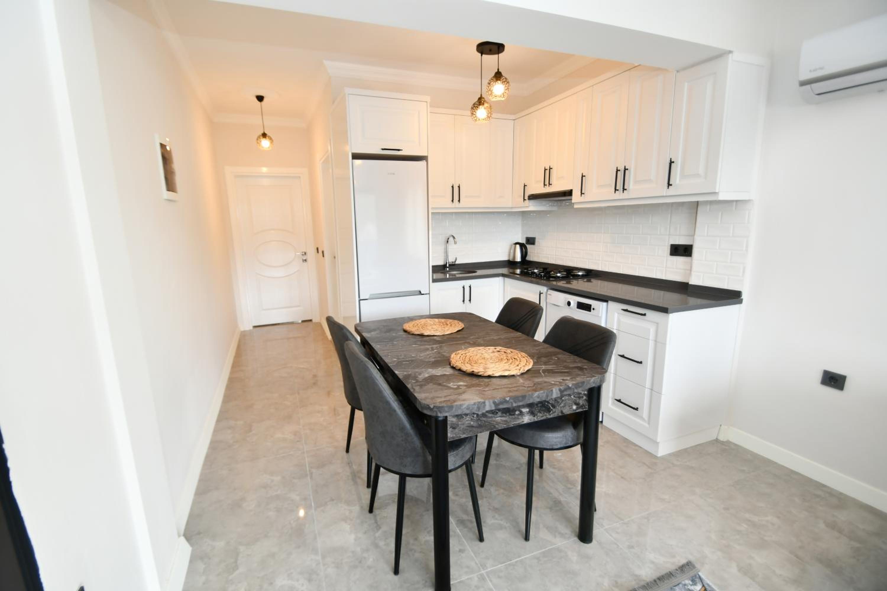 Duygu Apart etkileyici deniz manzaraları - Image 62