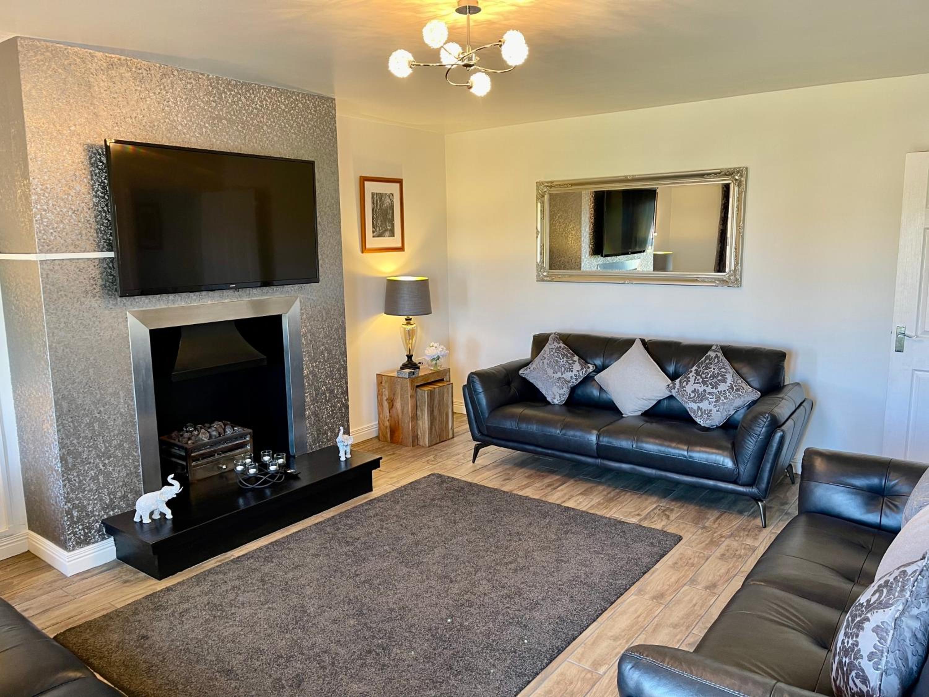 Luxury Portrush Holiday Homes - The Green, Portrush Sleeps 12 - 5 bedrooms view 4