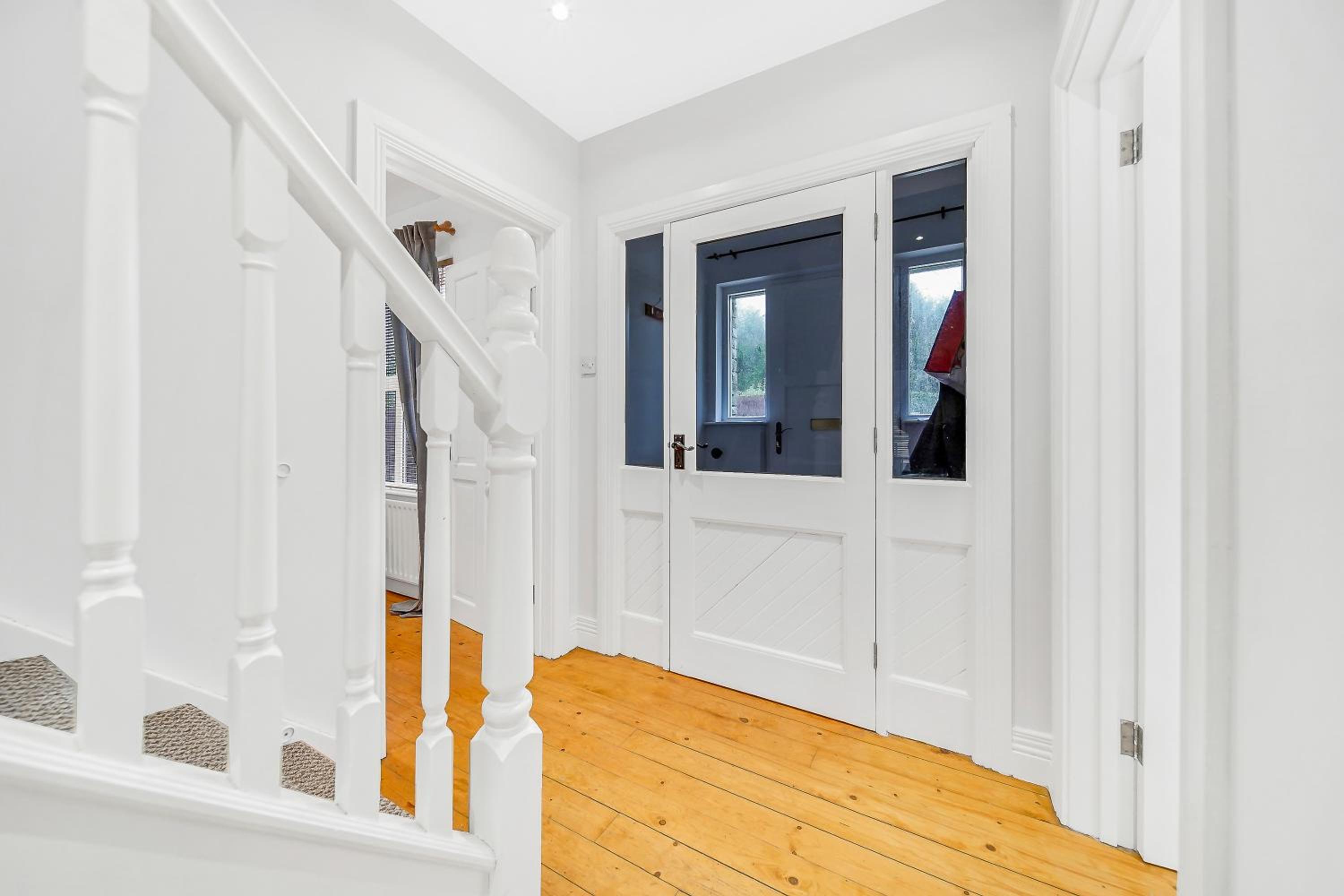 Spacious Coastal Accommodation with Games Room - Sleeps 10 view 4