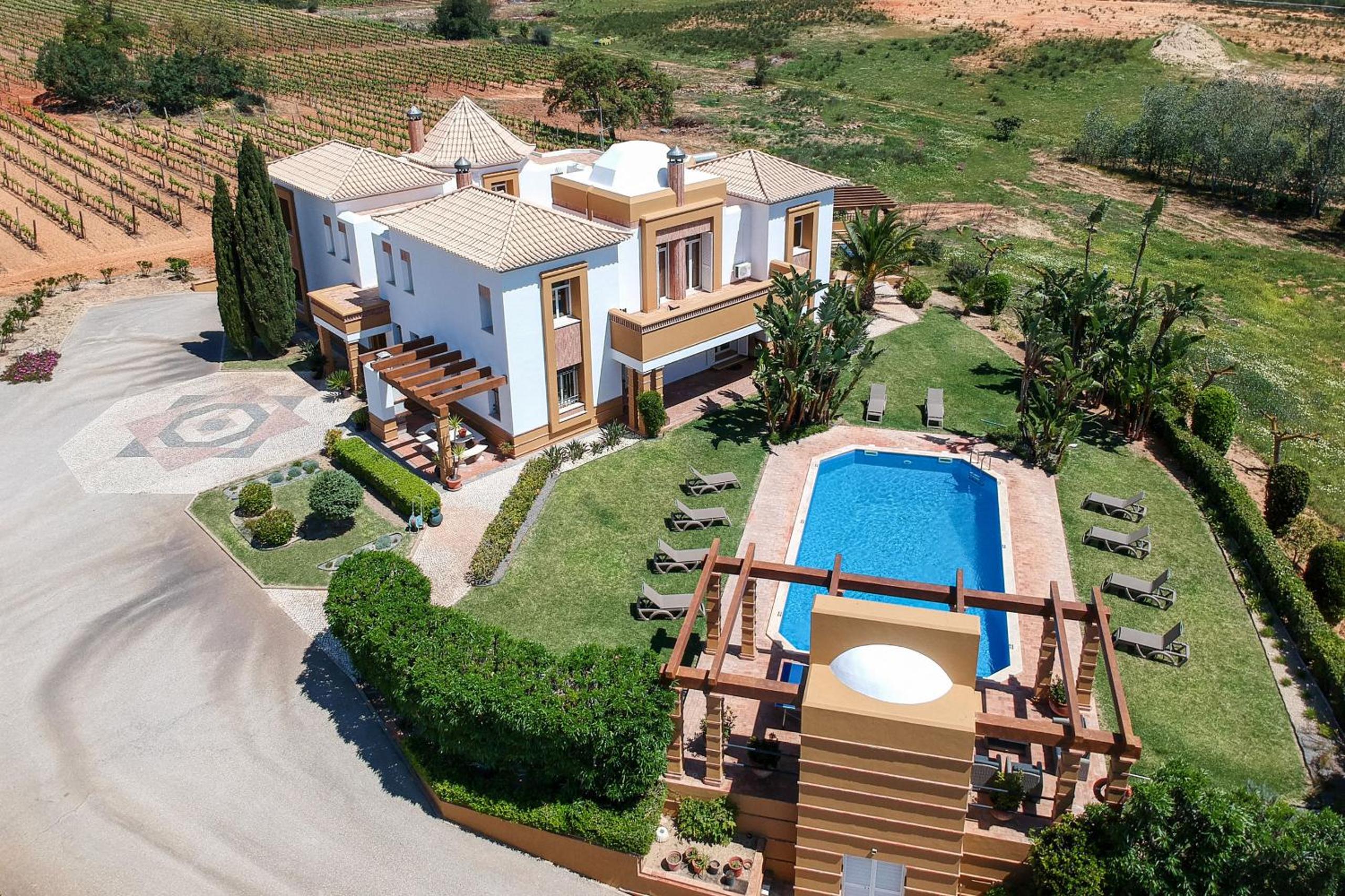 Quinta Dionysus by Algarve Holidays view 2