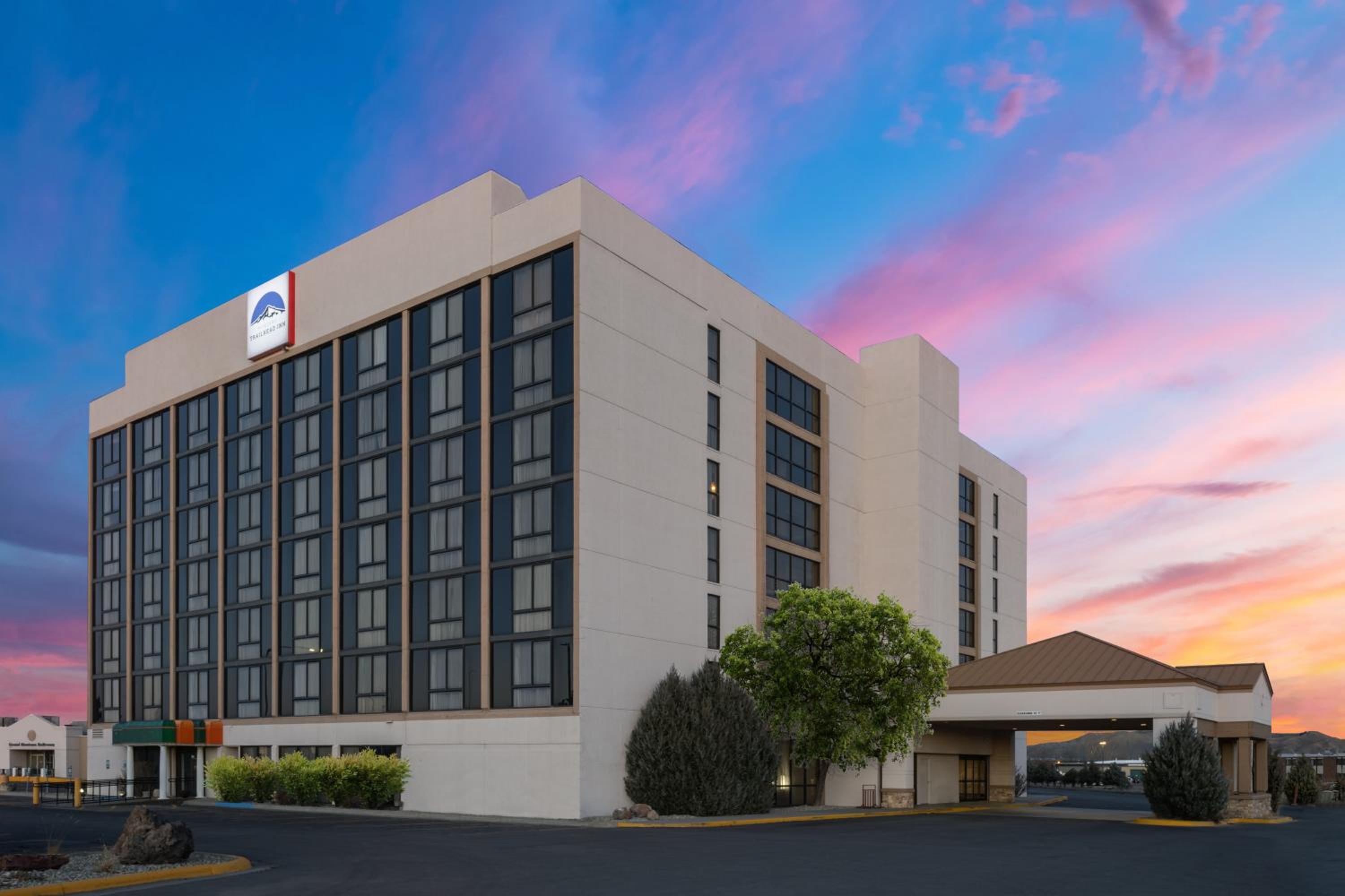 Hotel Montana Trailhead Inn