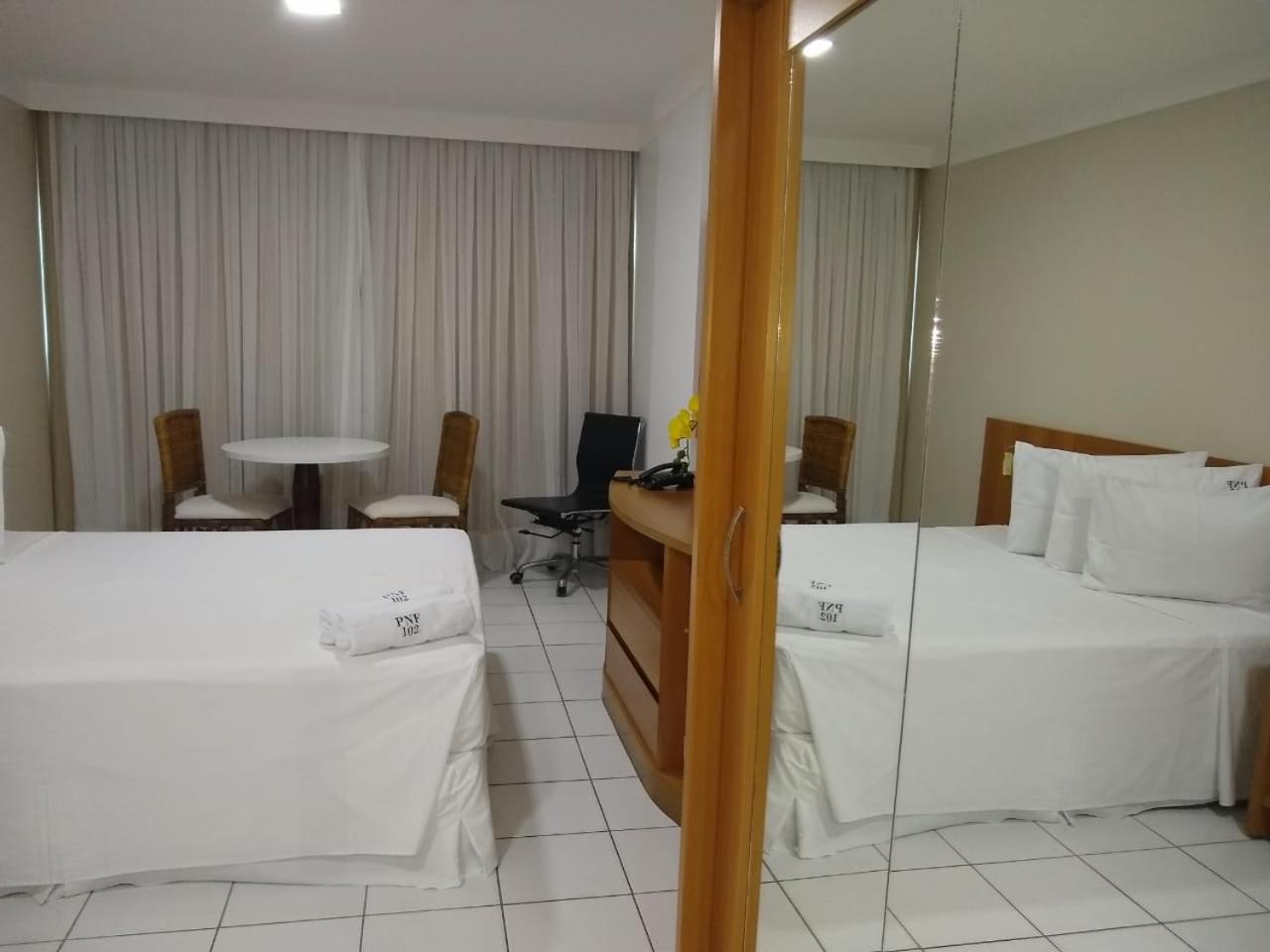 PONTA NEGRA FLAT APART