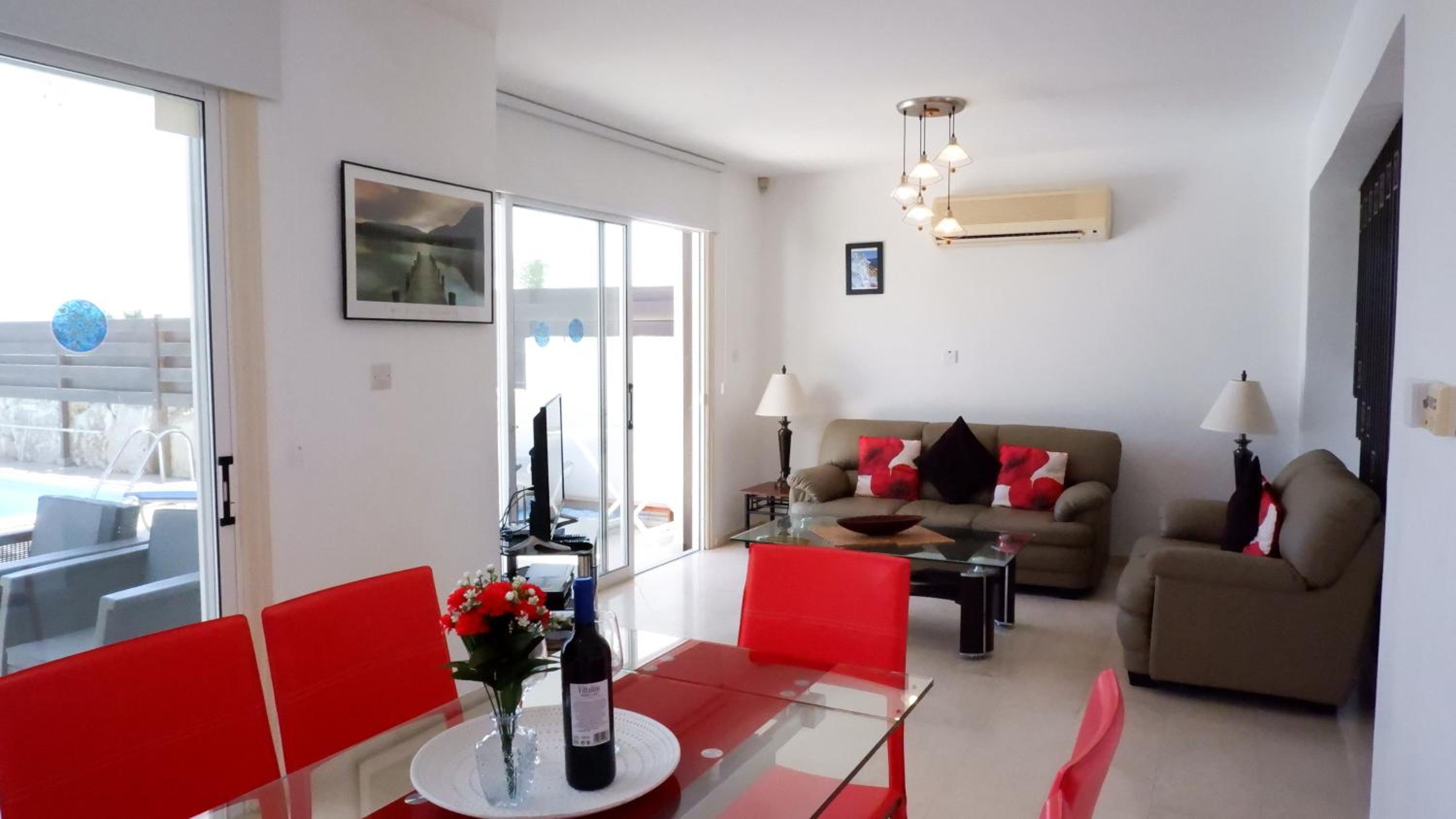 H&O SUNRISE VILLA IN Coral Bay!