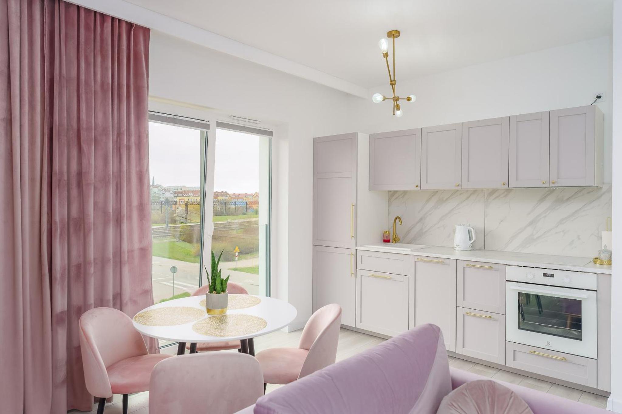 Fredry 2 Apartament Liliowy view 4