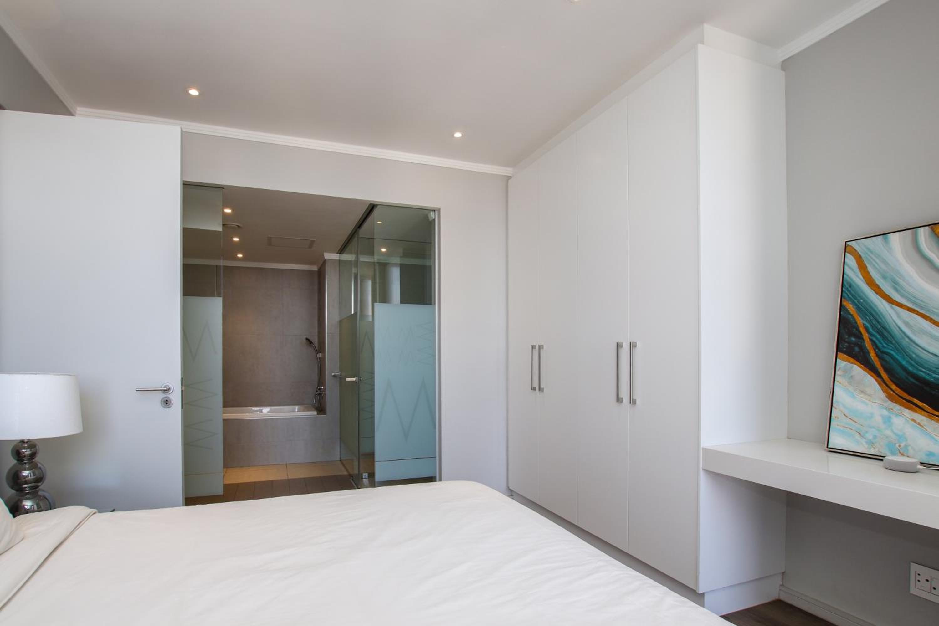 Sandton Smart Apartment Eleven