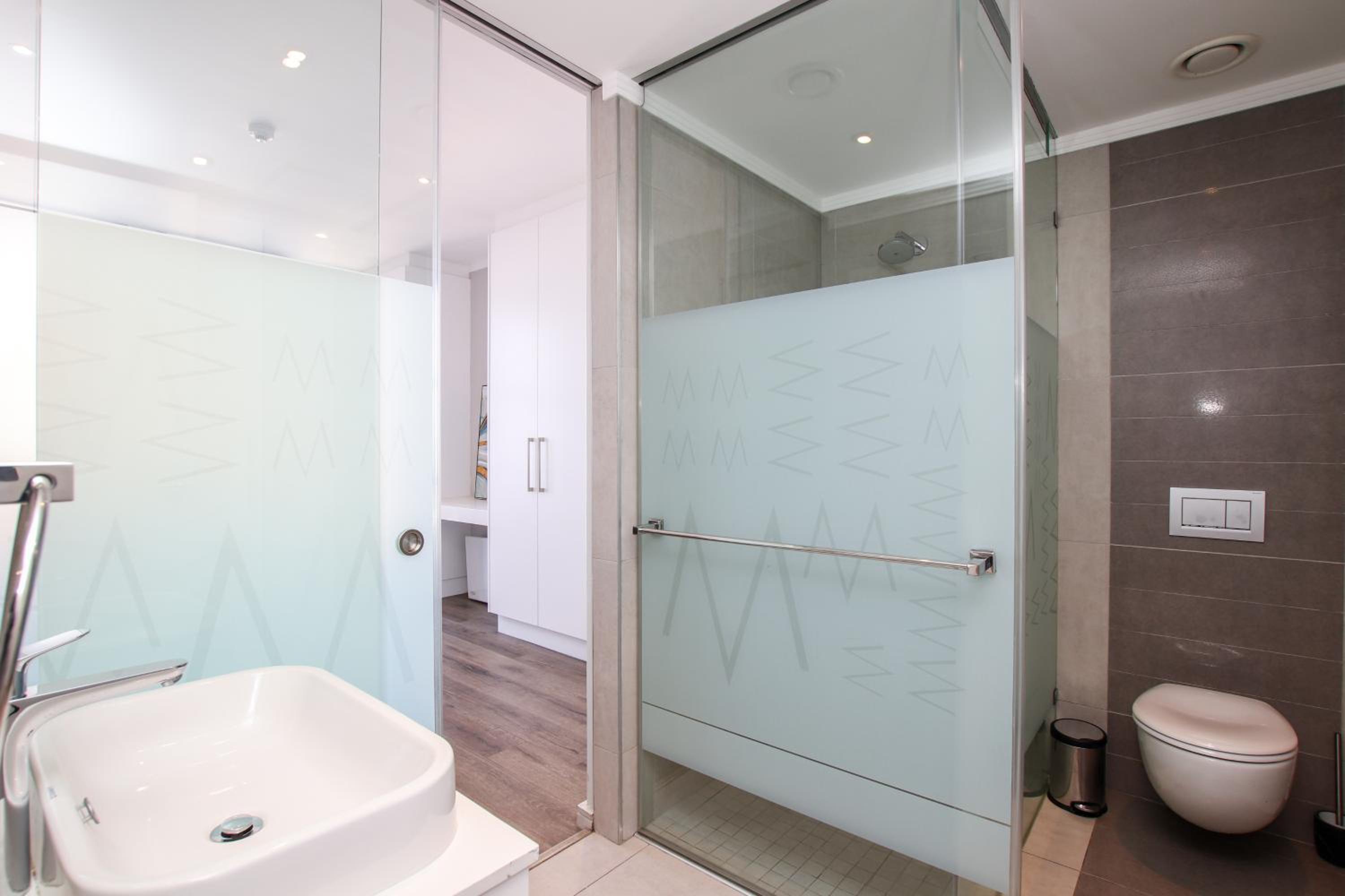 Sandton Smart Apartment Eleven