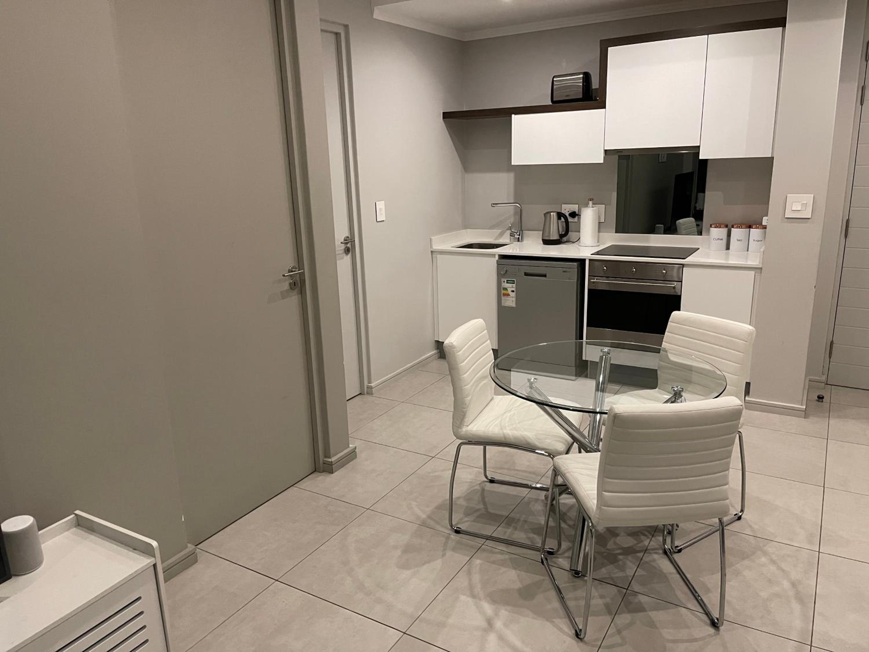 Sandton Smart Apartment Ten