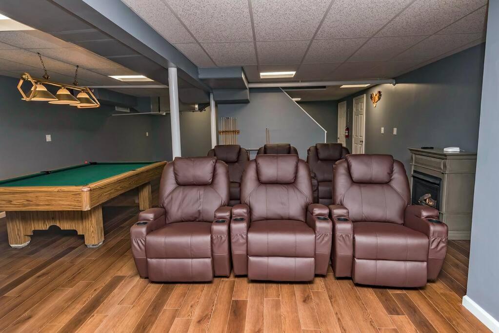 Charming Residential Home with Lots of fun view 2