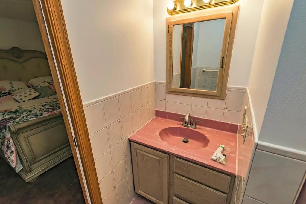 Charming Residential Home with Lots of fun view 4