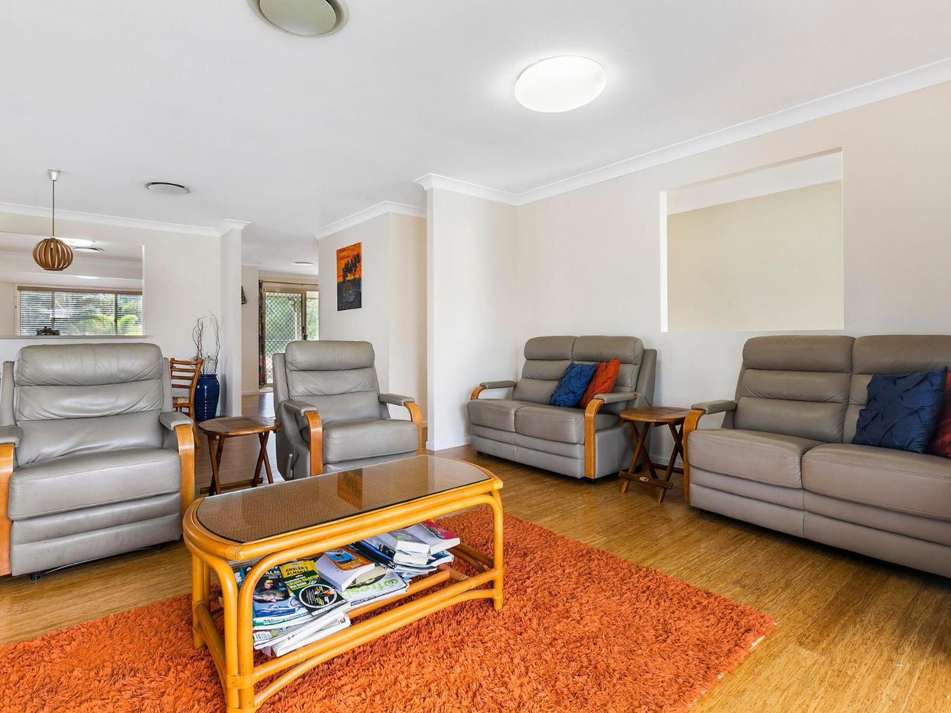 32 Bombala Crescent Rainbow Beach Aircon Pool Pets welcome