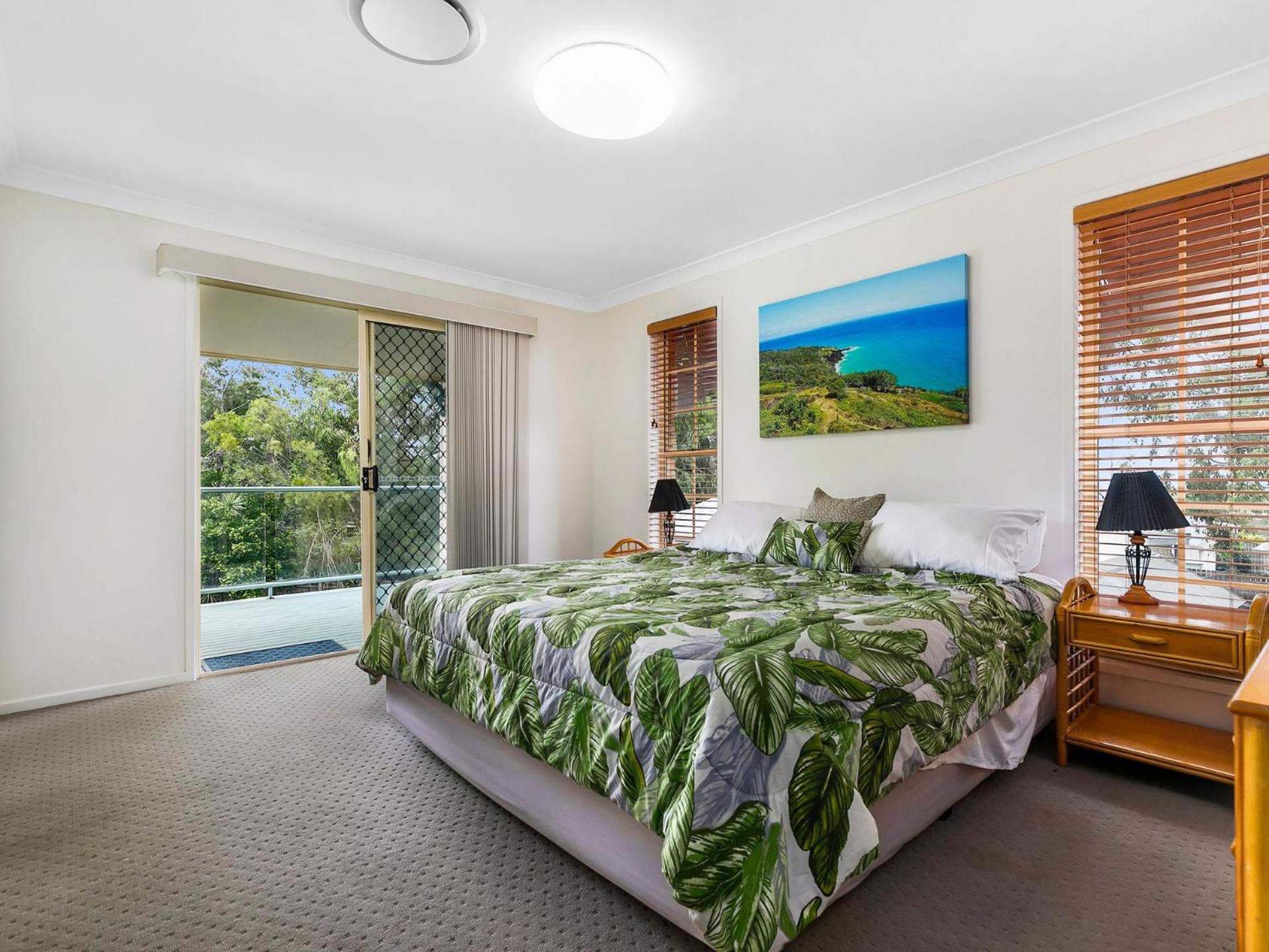 32 Bombala Crescent Rainbow Beach Aircon Pool Pets welcome