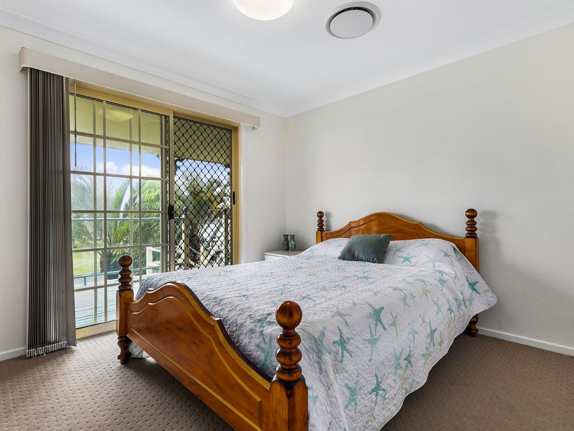 32 Bombala Crescent Rainbow Beach Aircon Pool Pets welcome