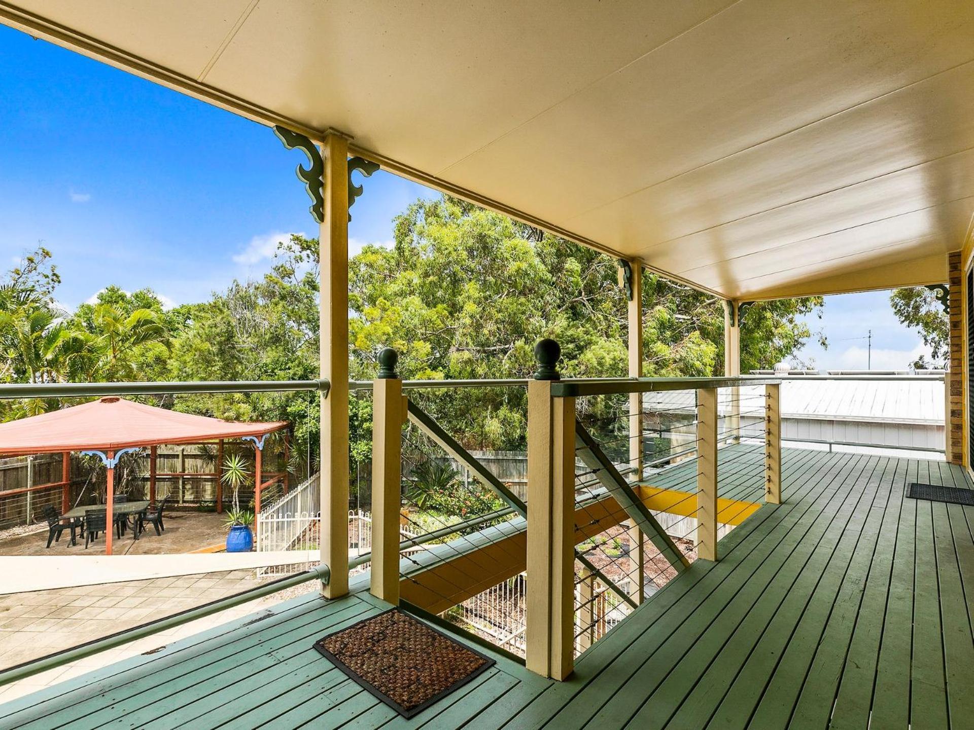 32 Bombala Crescent Rainbow Beach Aircon Pool Pets welcome