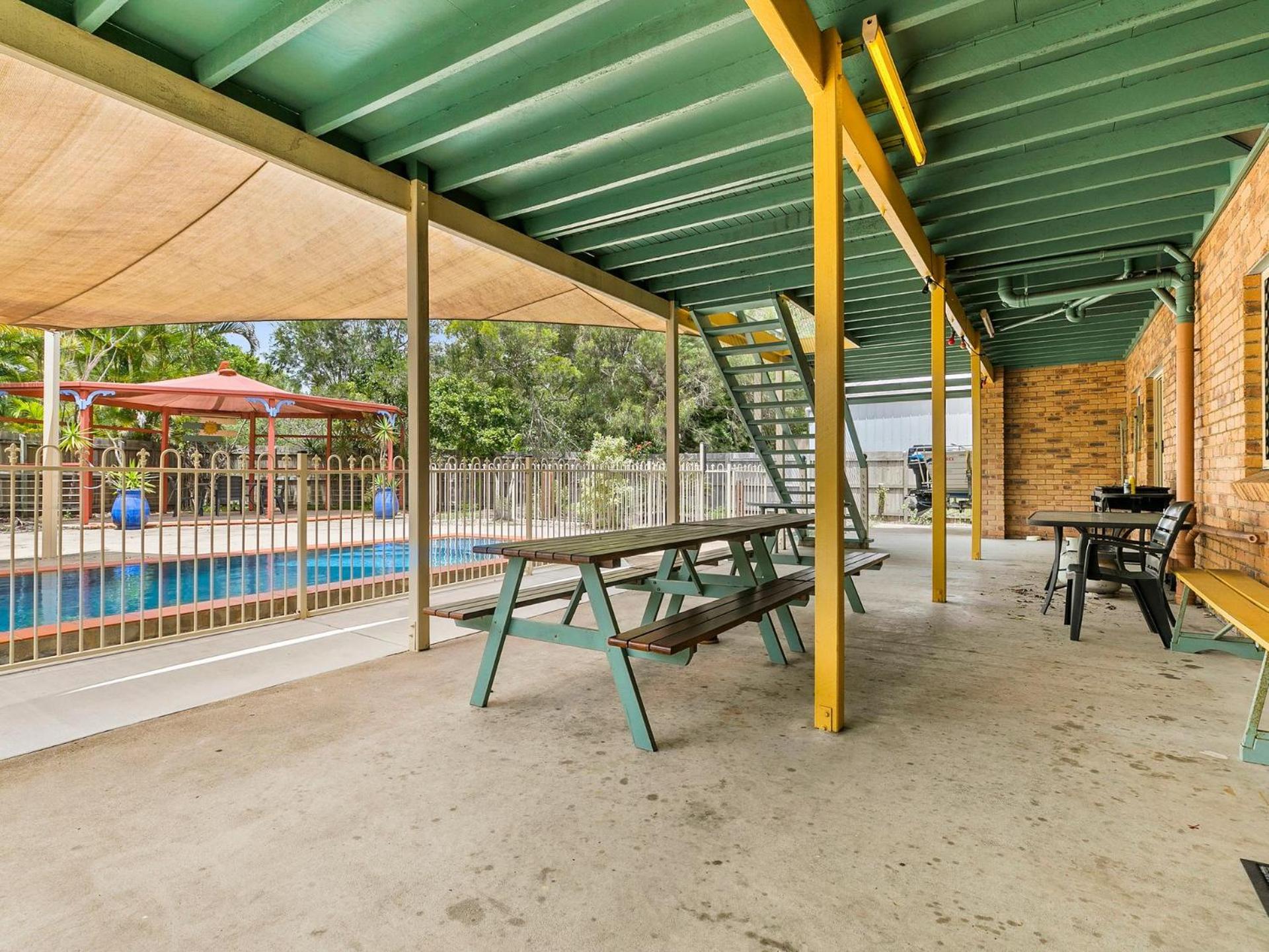 32 Bombala Crescent Rainbow Beach Aircon Pool Pets welcome