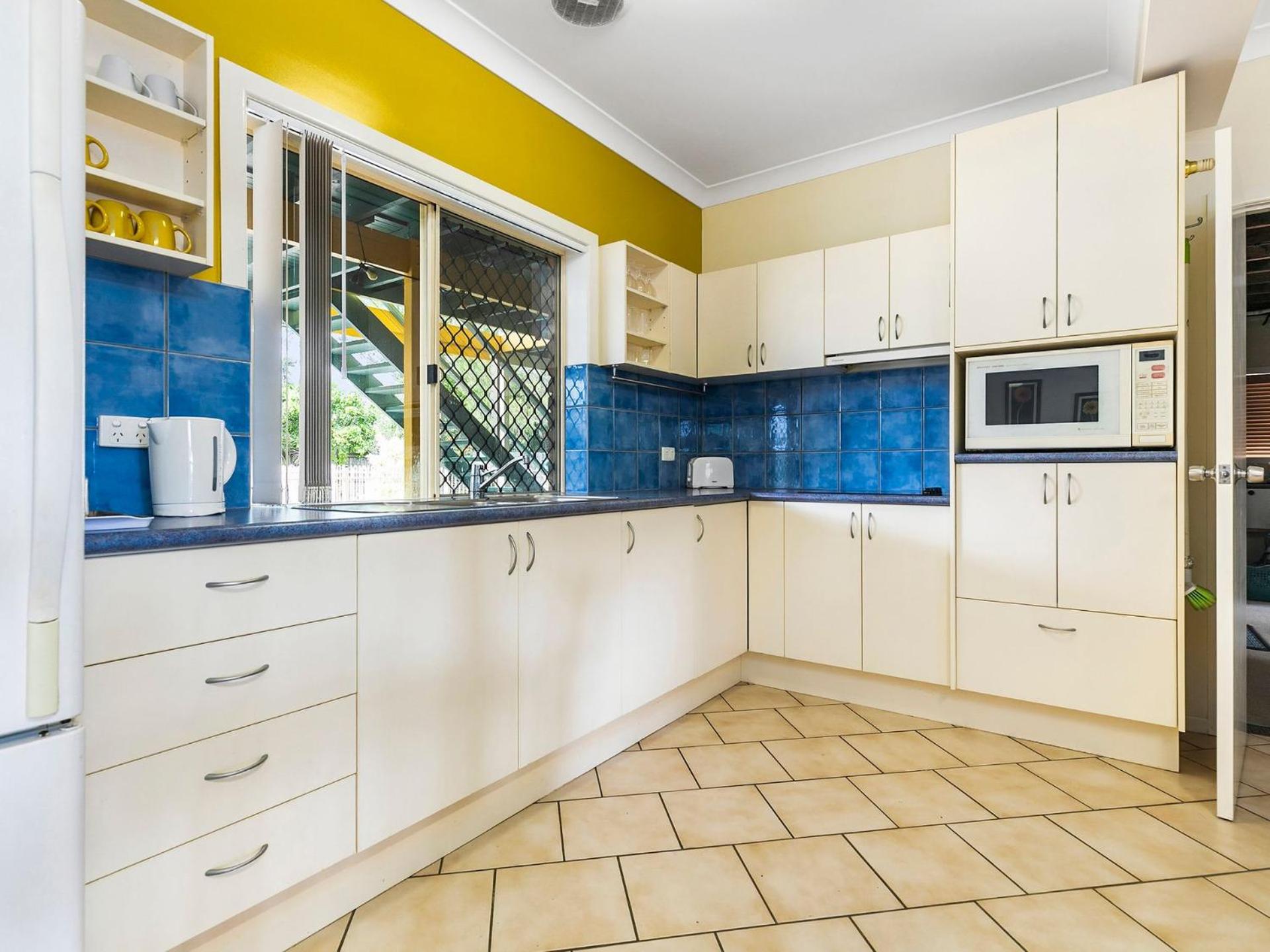 32 Bombala Crescent Rainbow Beach Aircon Pool Pets welcome