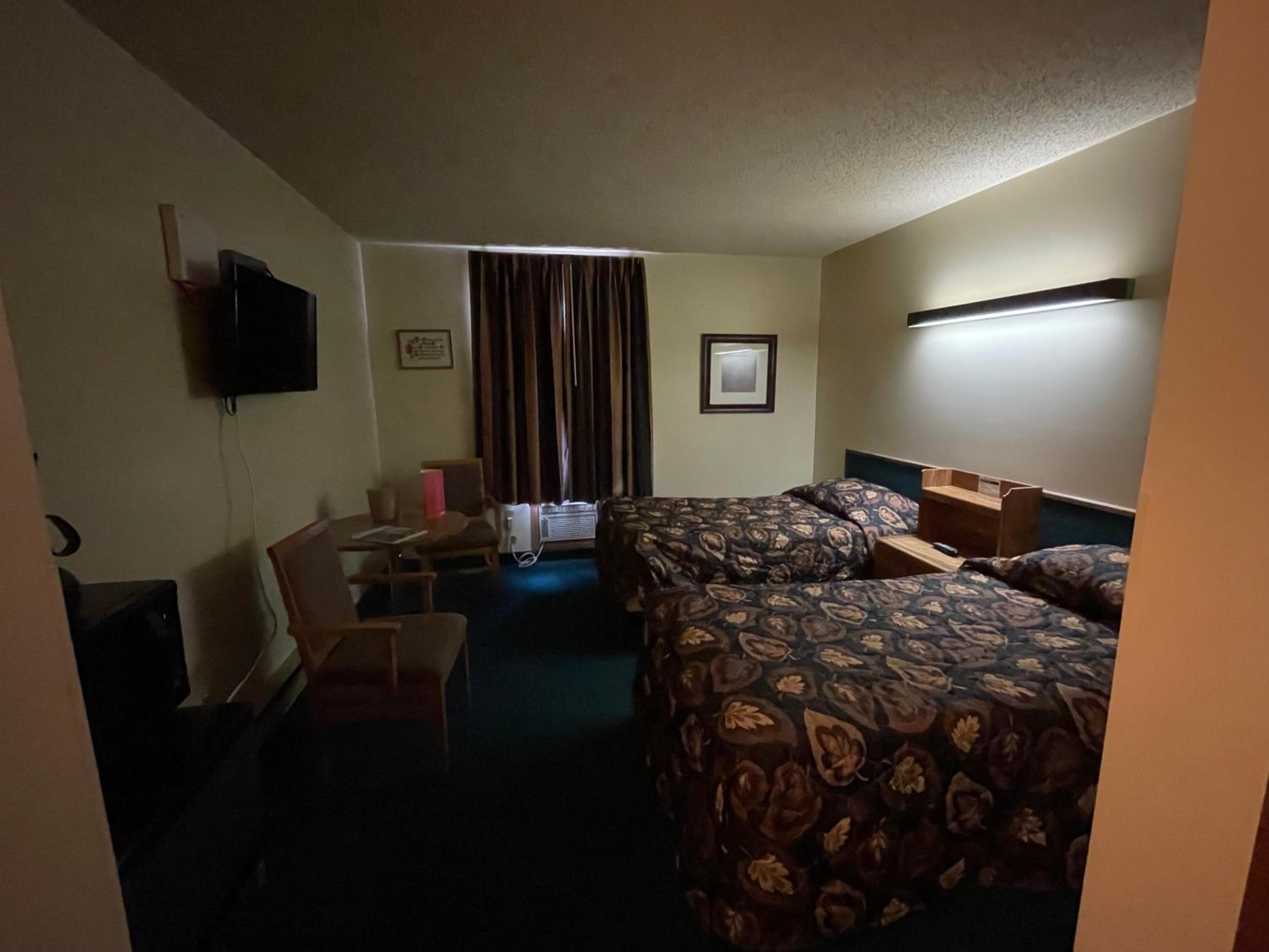 Circle 6 Motel