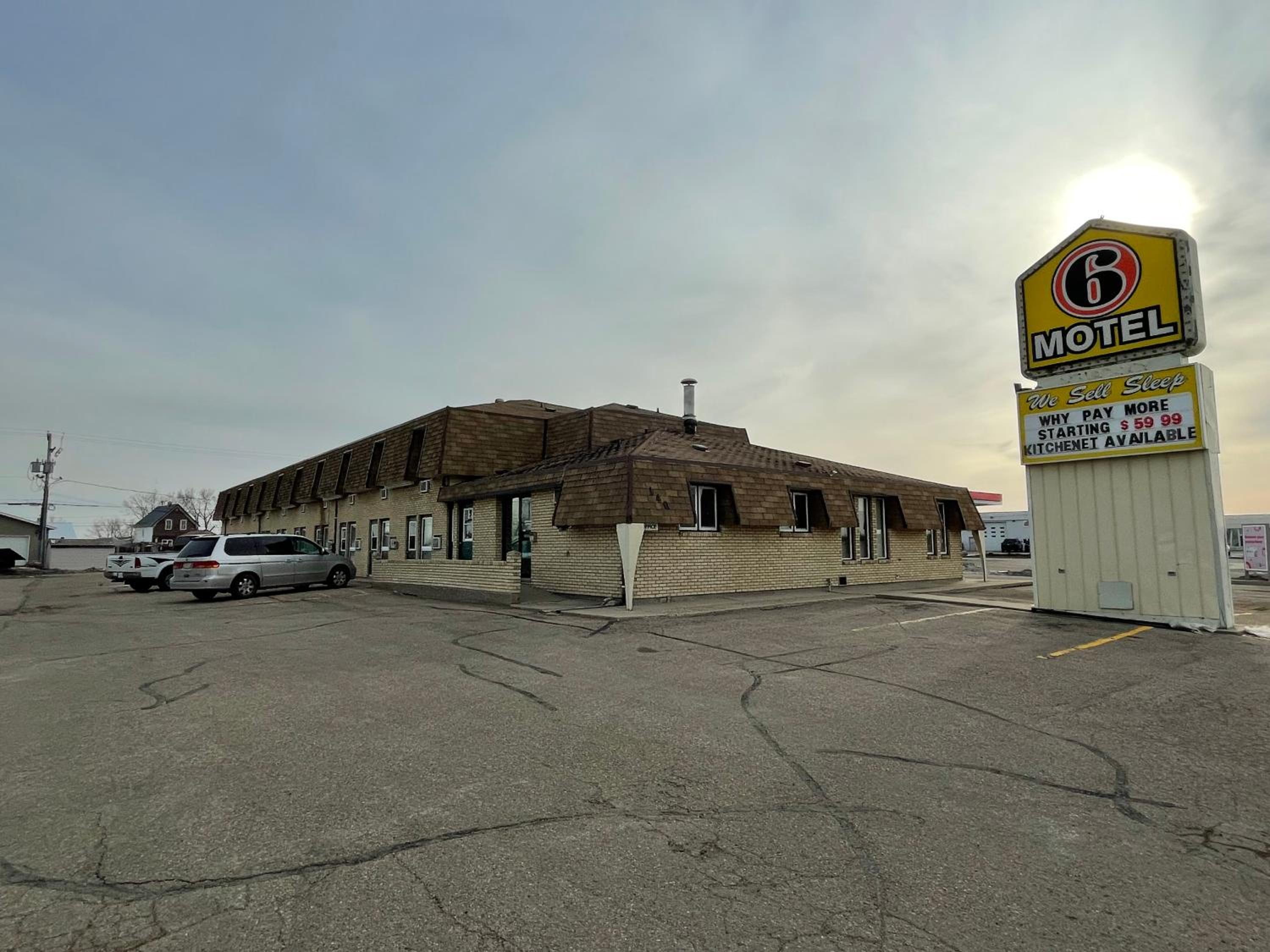 Circle 6 Motel