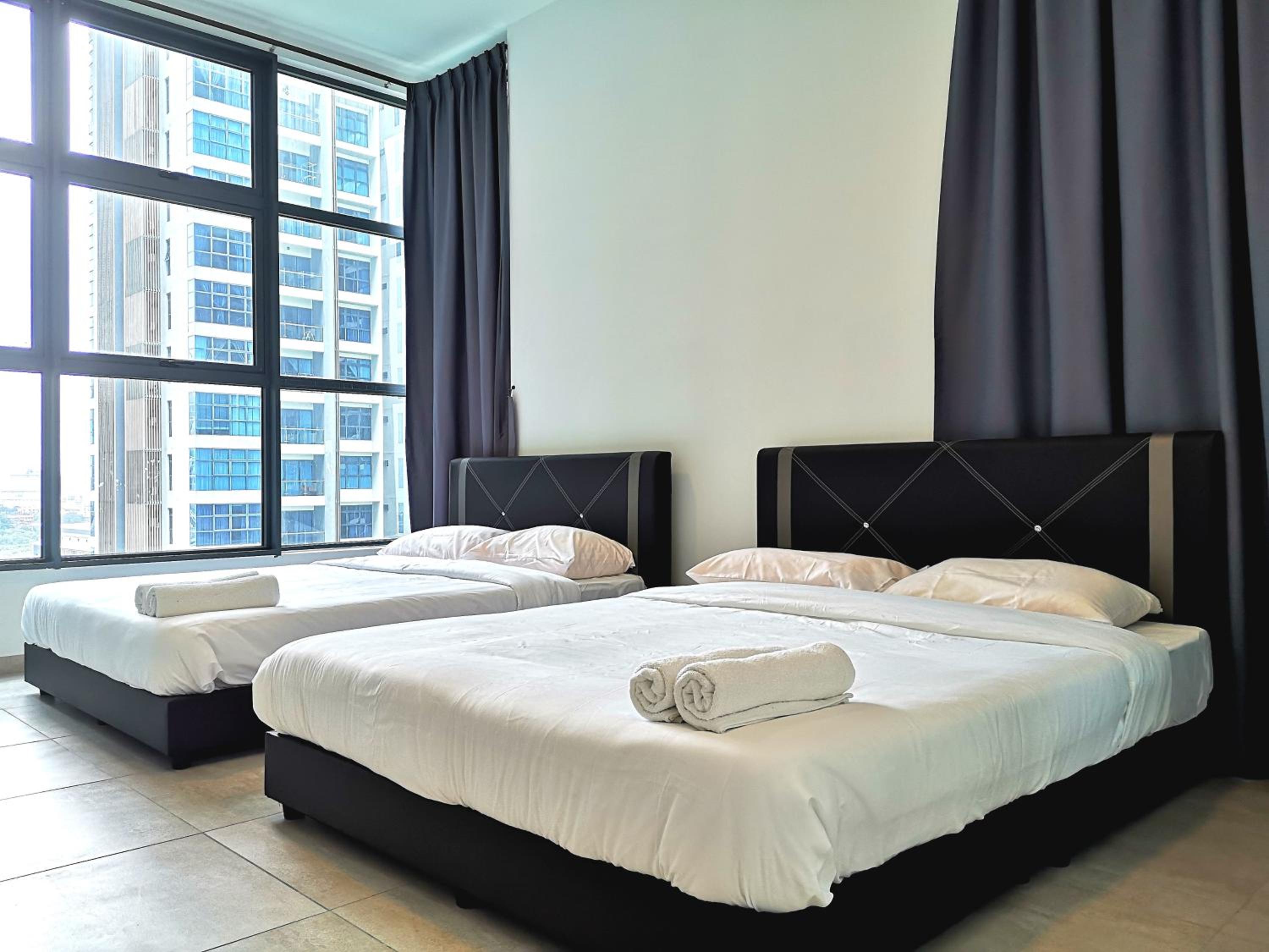 Golden House-Atlantis Residence